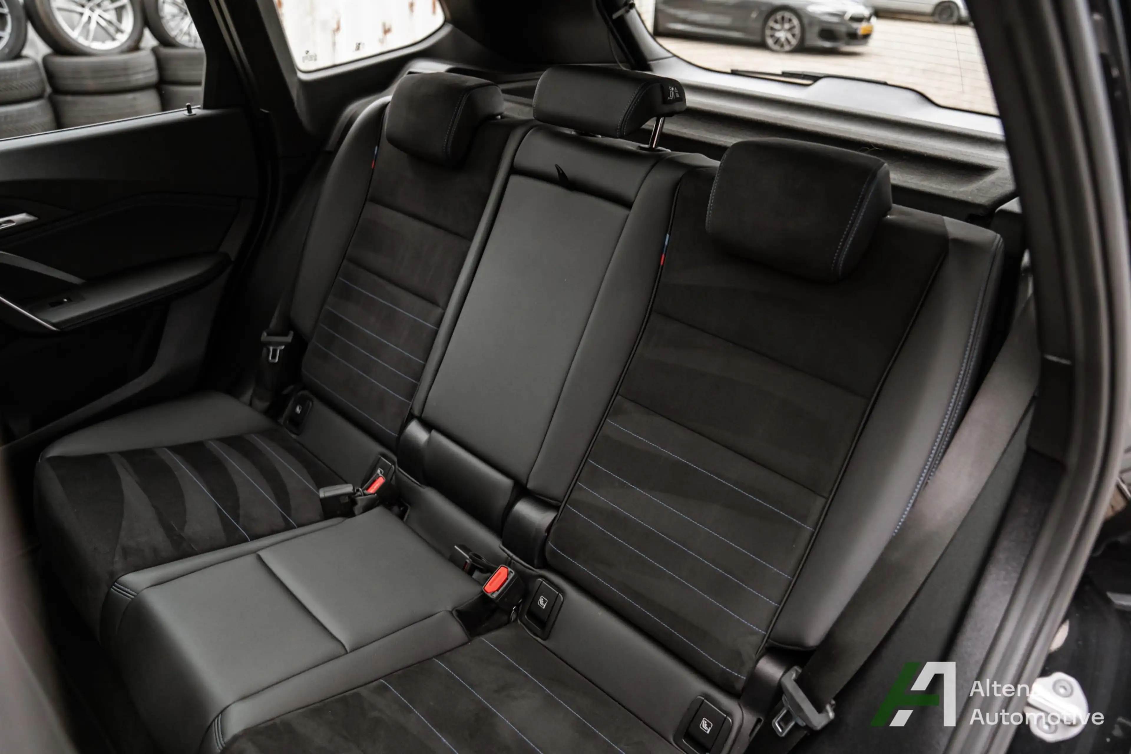 BMW iX1 xDrive30 64,7 kWh M-sport, BTW, Harman Kardon, com — photo 11