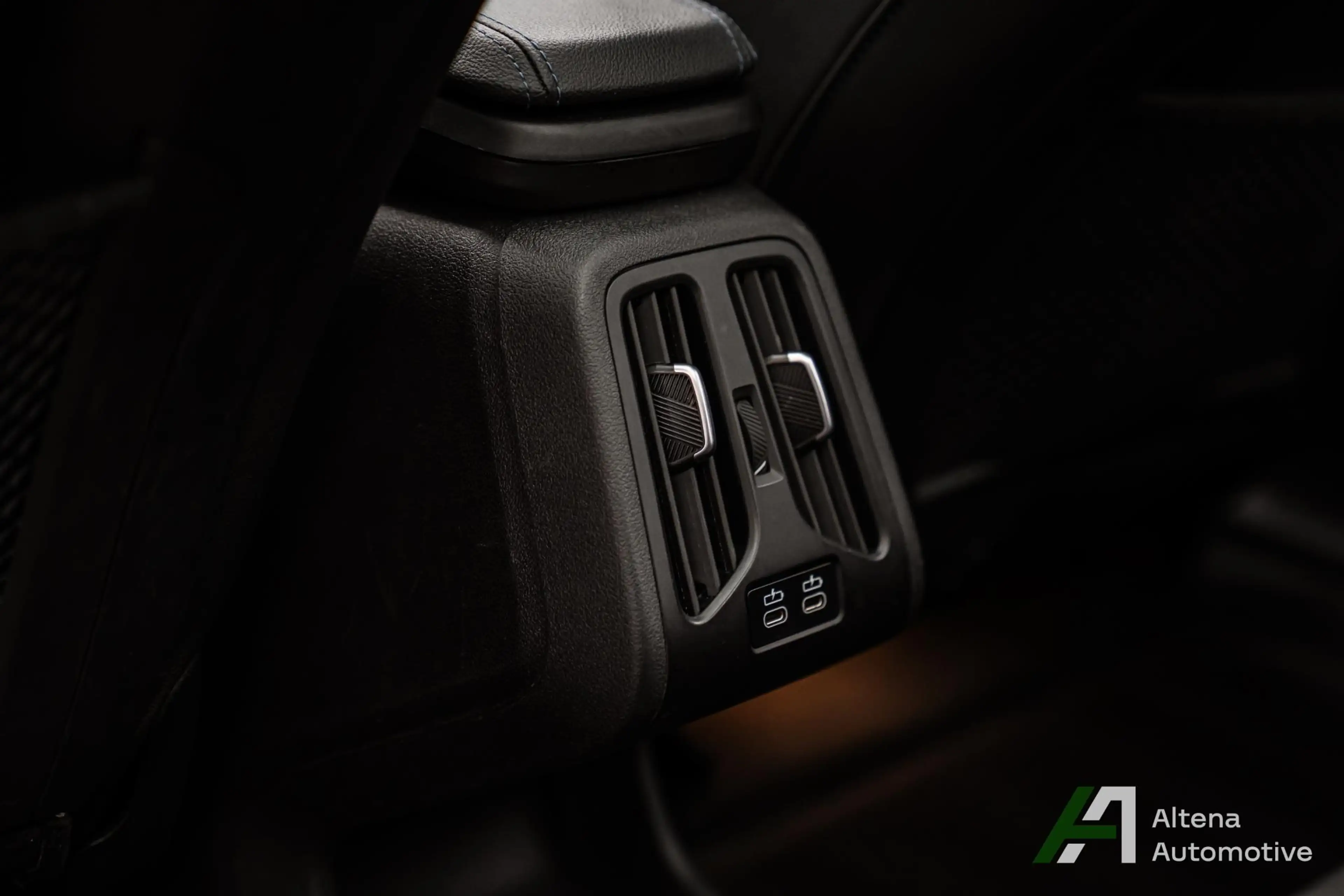 BMW iX1 xDrive30 64,7 kWh M-sport, BTW, Harman Kardon, com — photo 13