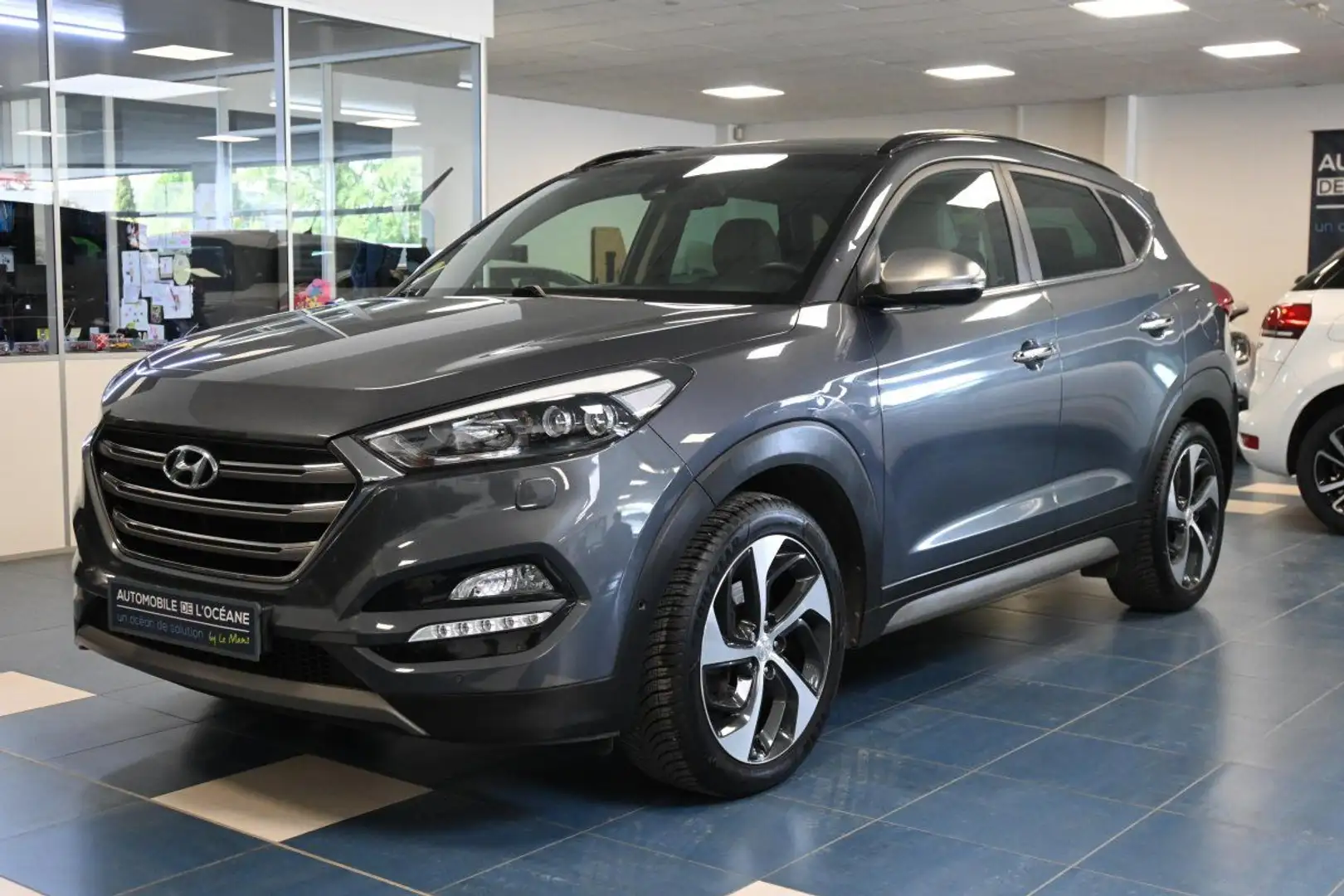 Hyundai TUCSON 1.7 CRDi 141 2WD DCT-7 Executive Gris - 1