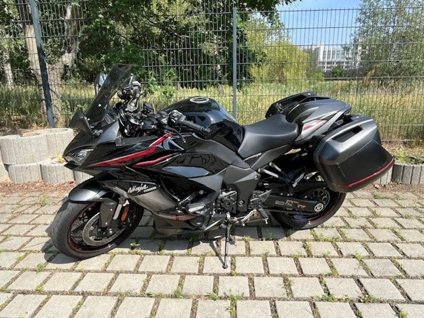 Kawasaki Ninja 1000SX Performance Tourer Schwarz - 1