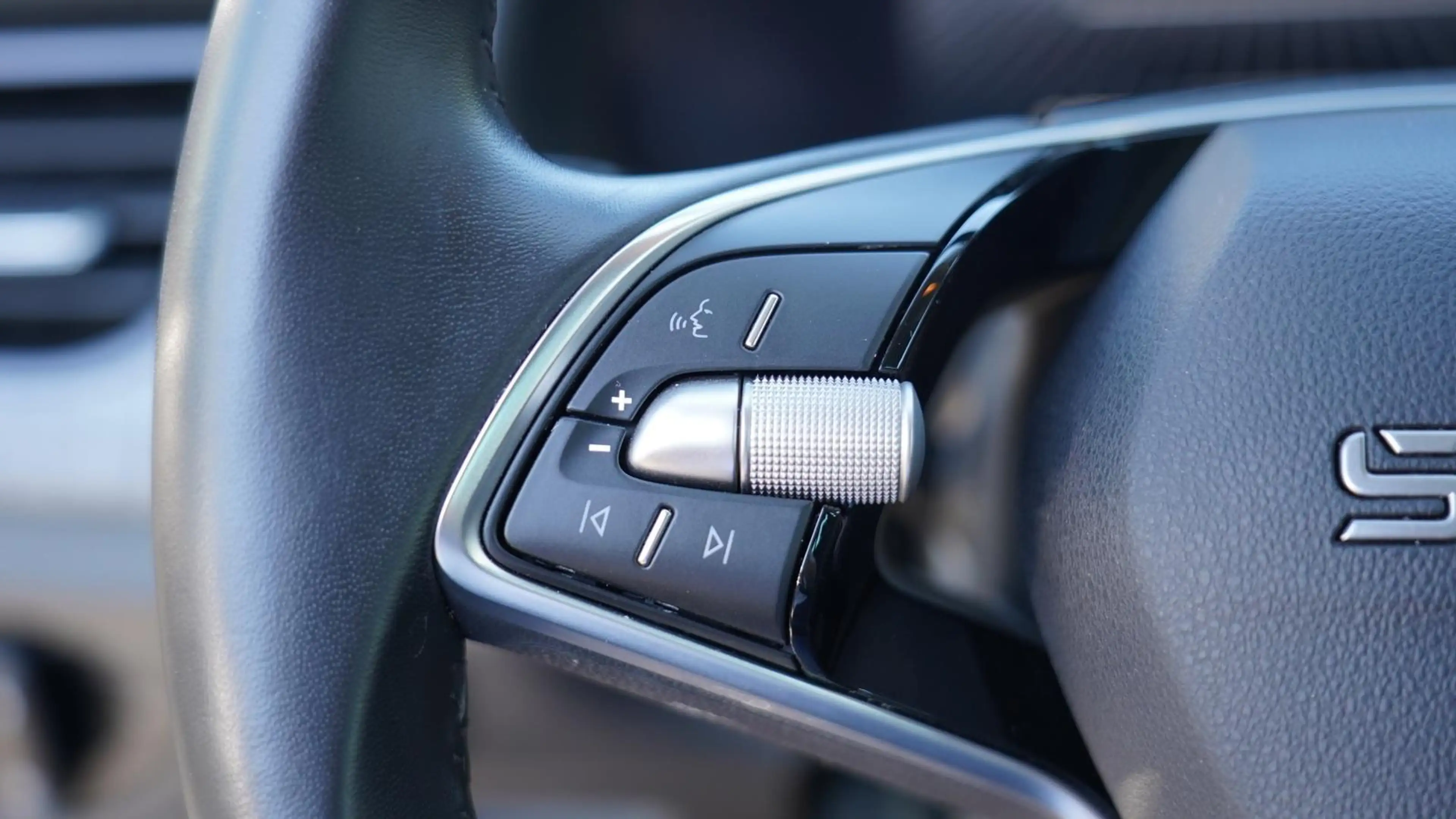 Skoda Kamiq PLUS 1.0 TSI+Kamera+LED+Sitzheizung+Tempomat 85... — photo 9