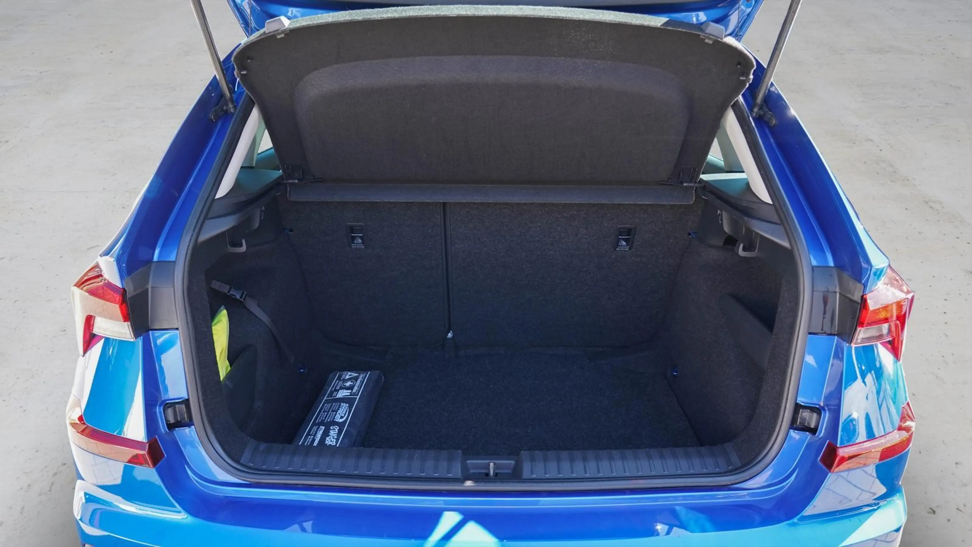 Skoda Kamiq PLUS 1.0 TSI+Kamera+LED+Sitzheizung+Tempomat 85... — photo 15