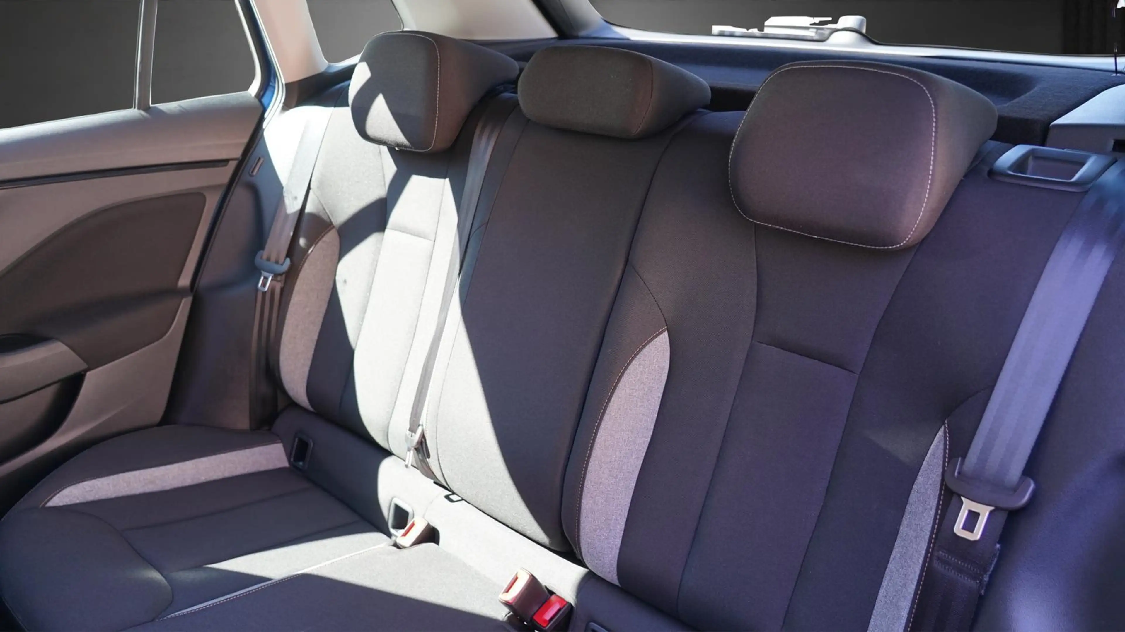 Skoda Kamiq PLUS 1.0 TSI+Kamera+LED+Sitzheizung+Tempomat 85... — photo 14