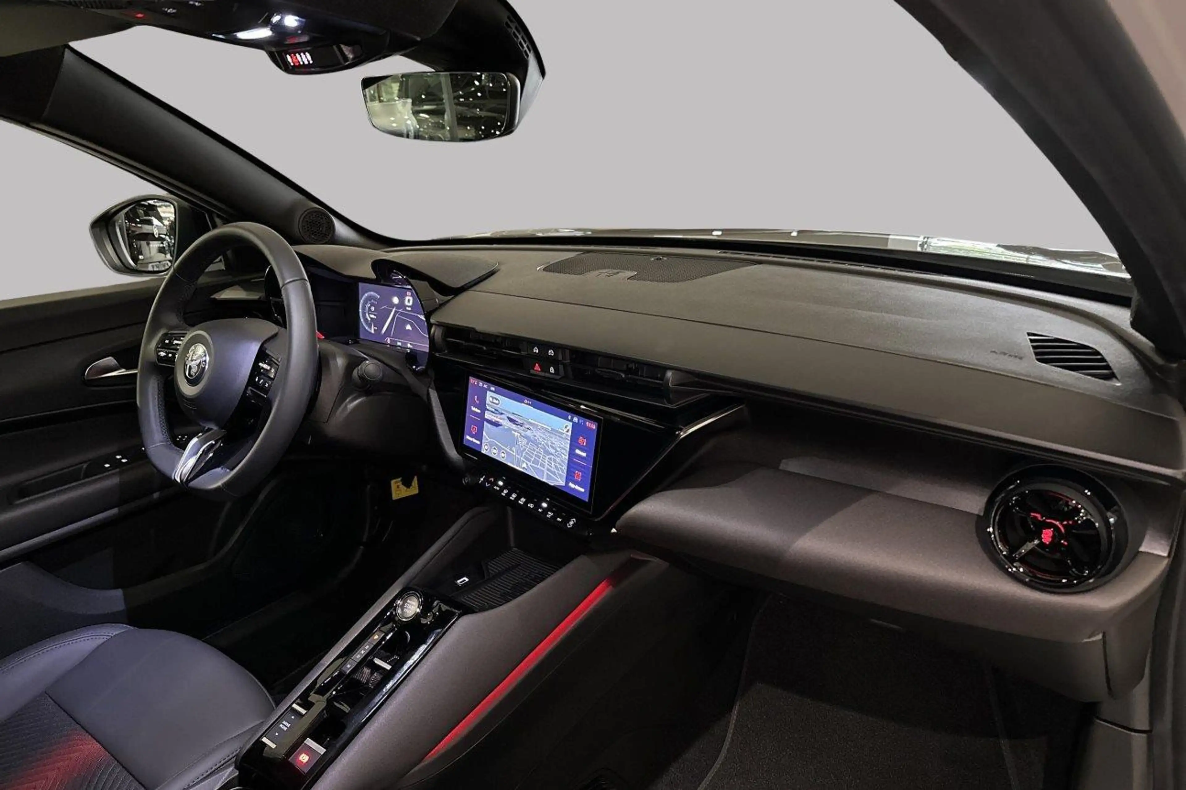 Alfa Romeo Junior Ibrida My25 Speciale 1.2 Hybrid 145 Edct6 — photo 2