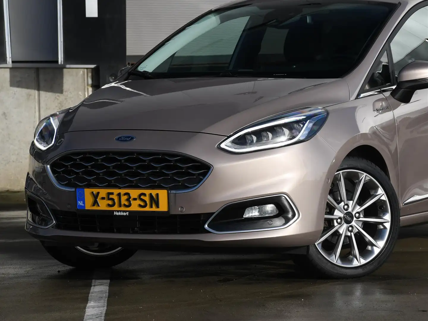 Ford Fiesta Vignale 1.0 EcoBoost 140pk ADAP. CRUISE | LED | WI Grijs - 2