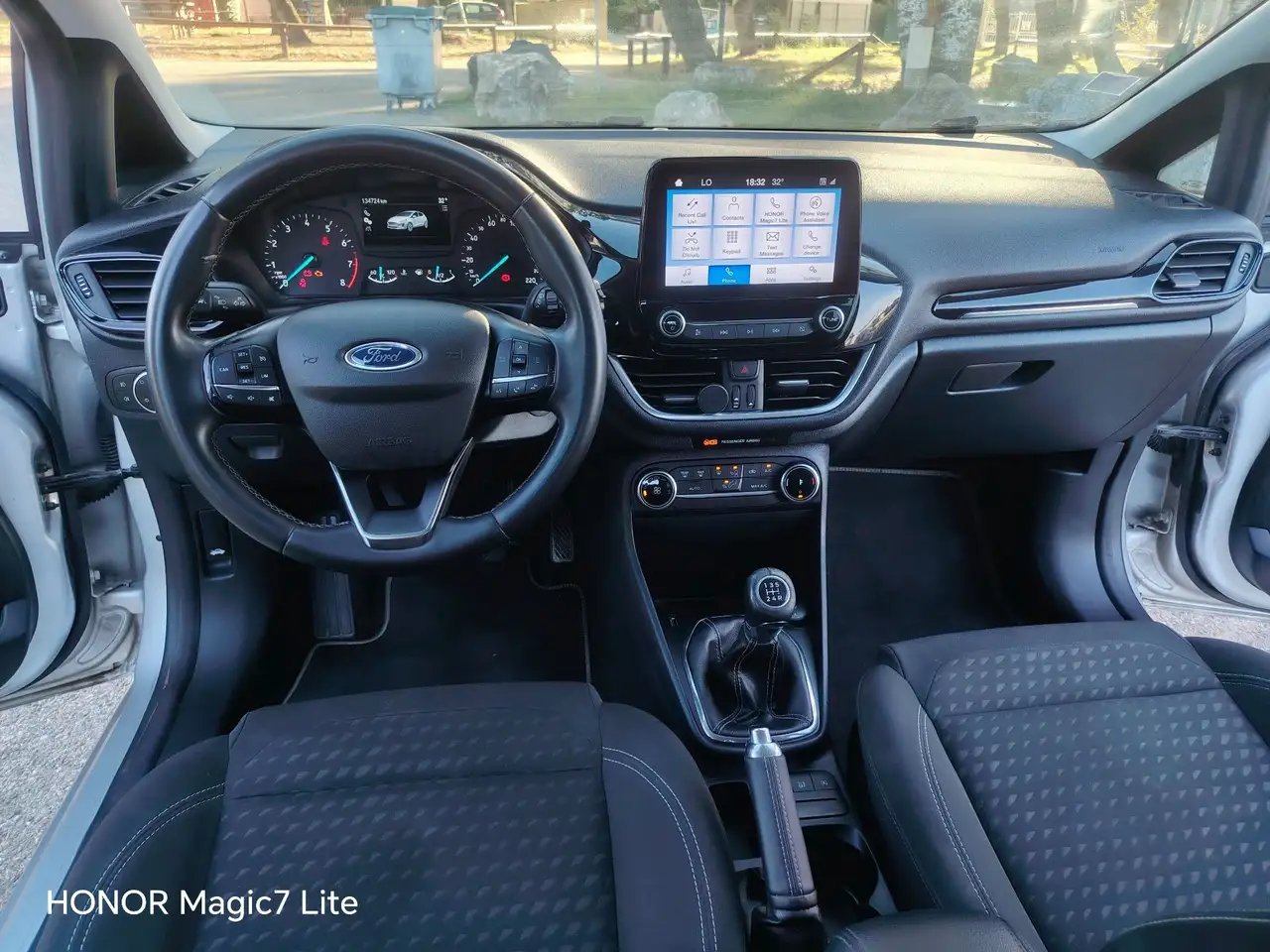 Ford Fiesta 5 portes — photo 14
