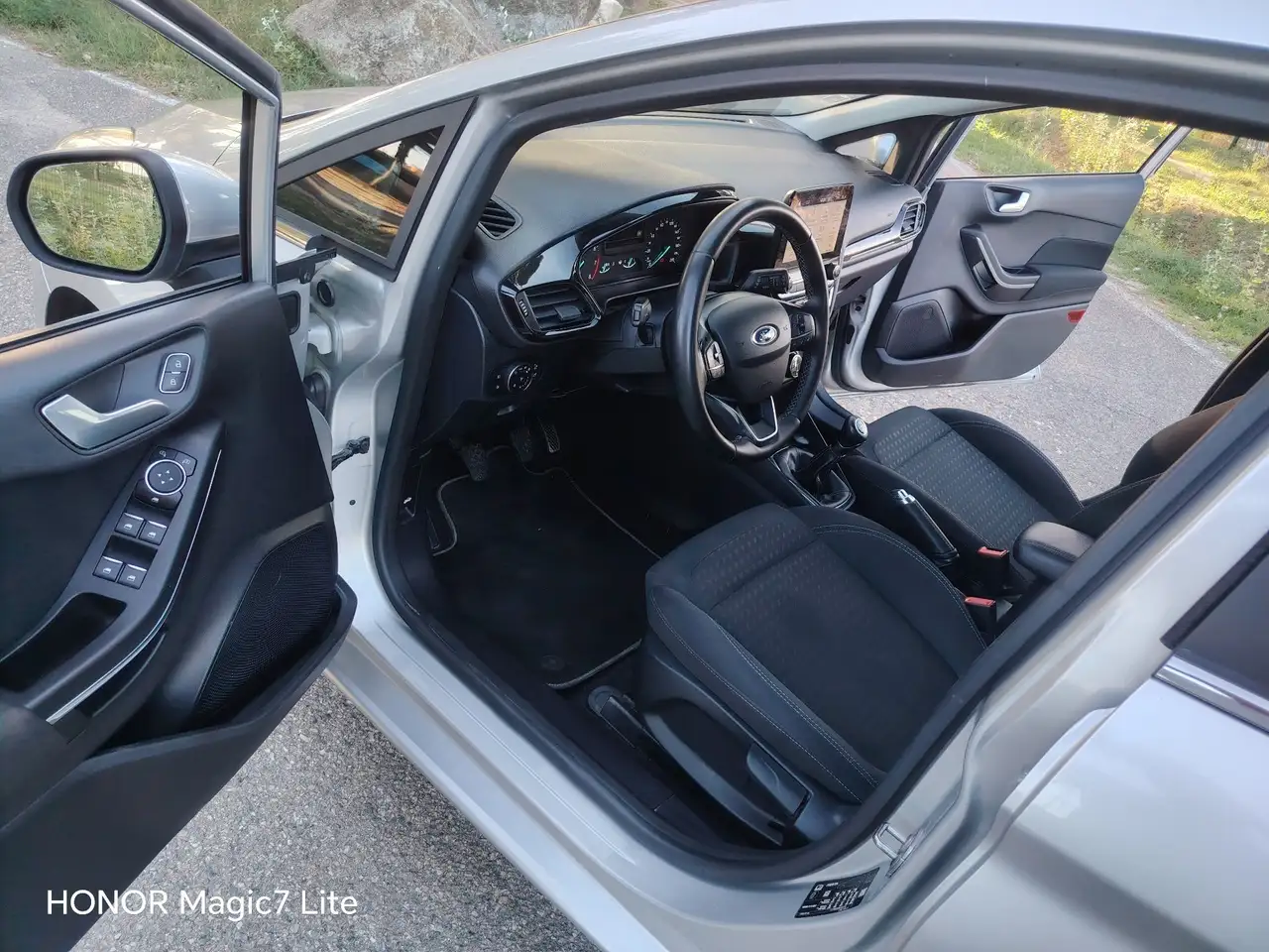 Ford Fiesta 5 portes — photo 13