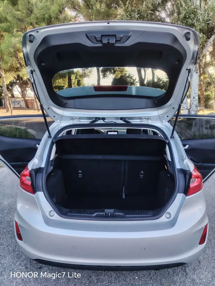 Ford Fiesta 5 portes — photo 16