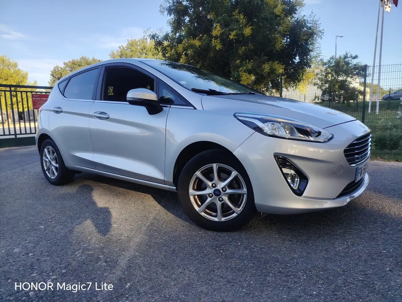 Ford Fiesta 5 portes — photo 3