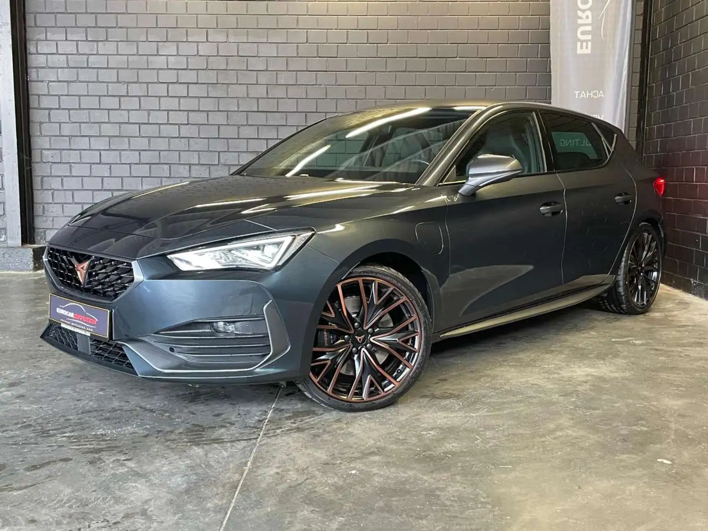 CUPRA Leon 245CV eHybrid DSG6 ** \Safe \u0026 Driving\ M ** F Gris - 1
