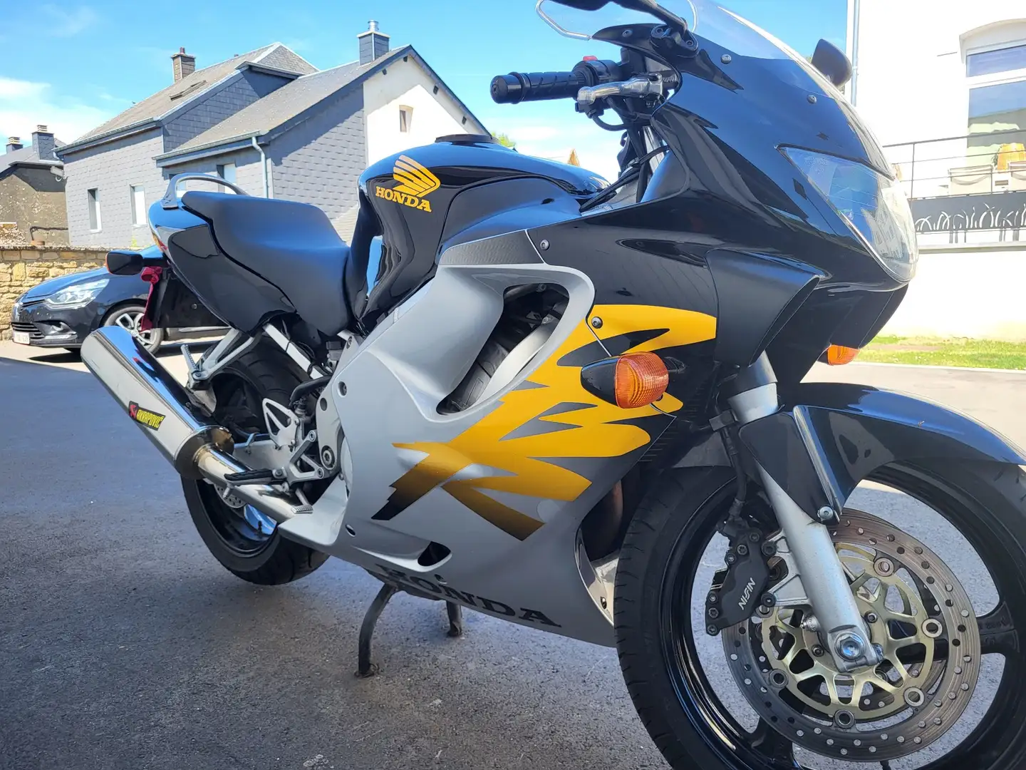 Honda CBR 600 Honda CBR 600 F Gris - 1