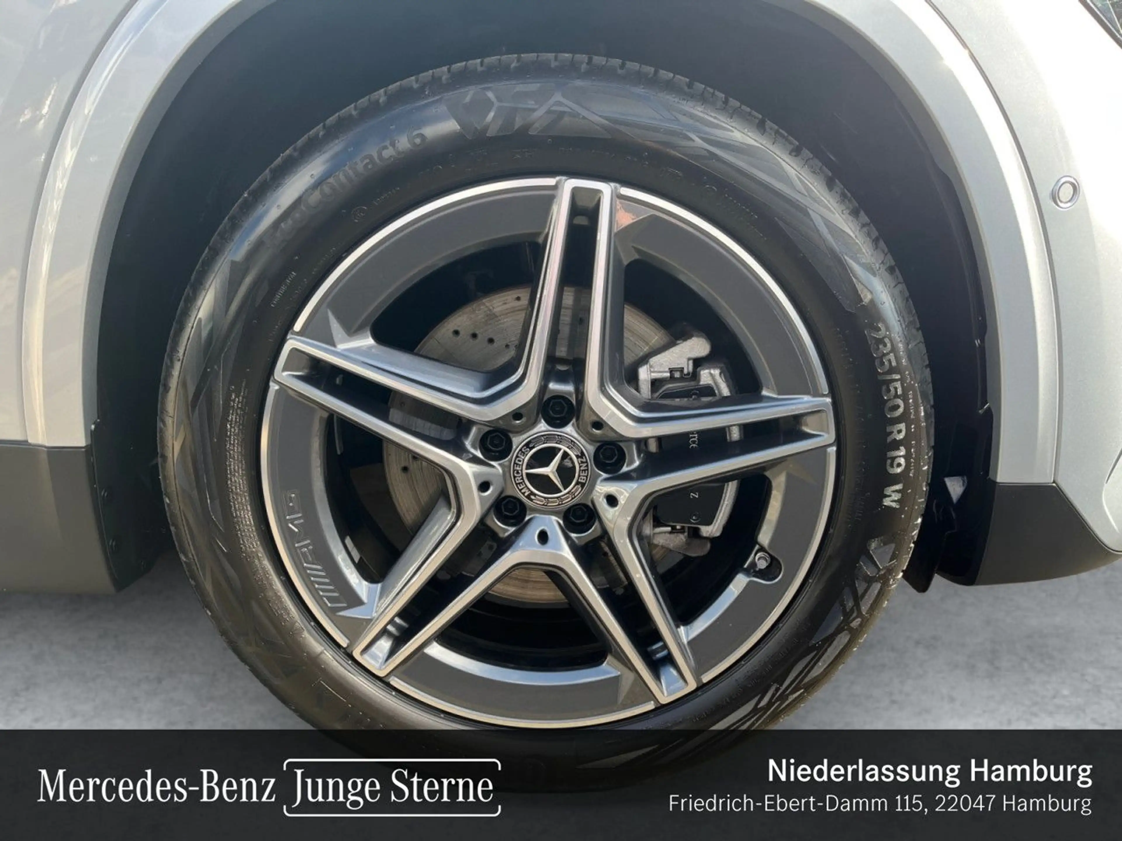 Mercedes-Benz GLA 200 AMG+LED+KAMERA+KEYLESS+7G — photo 3