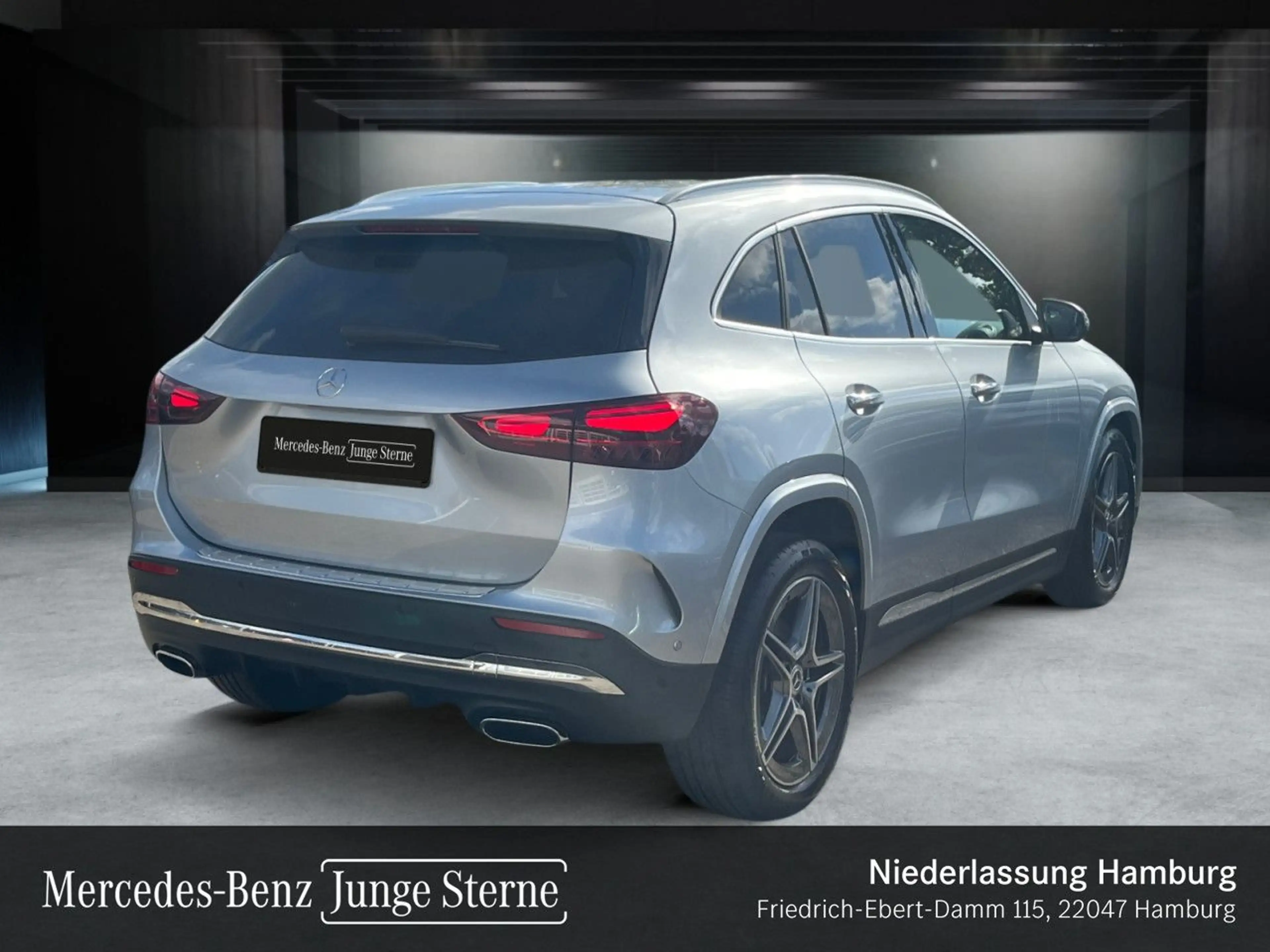 Mercedes-Benz GLA 200 AMG+LED+KAMERA+KEYLESS+7G — photo 4