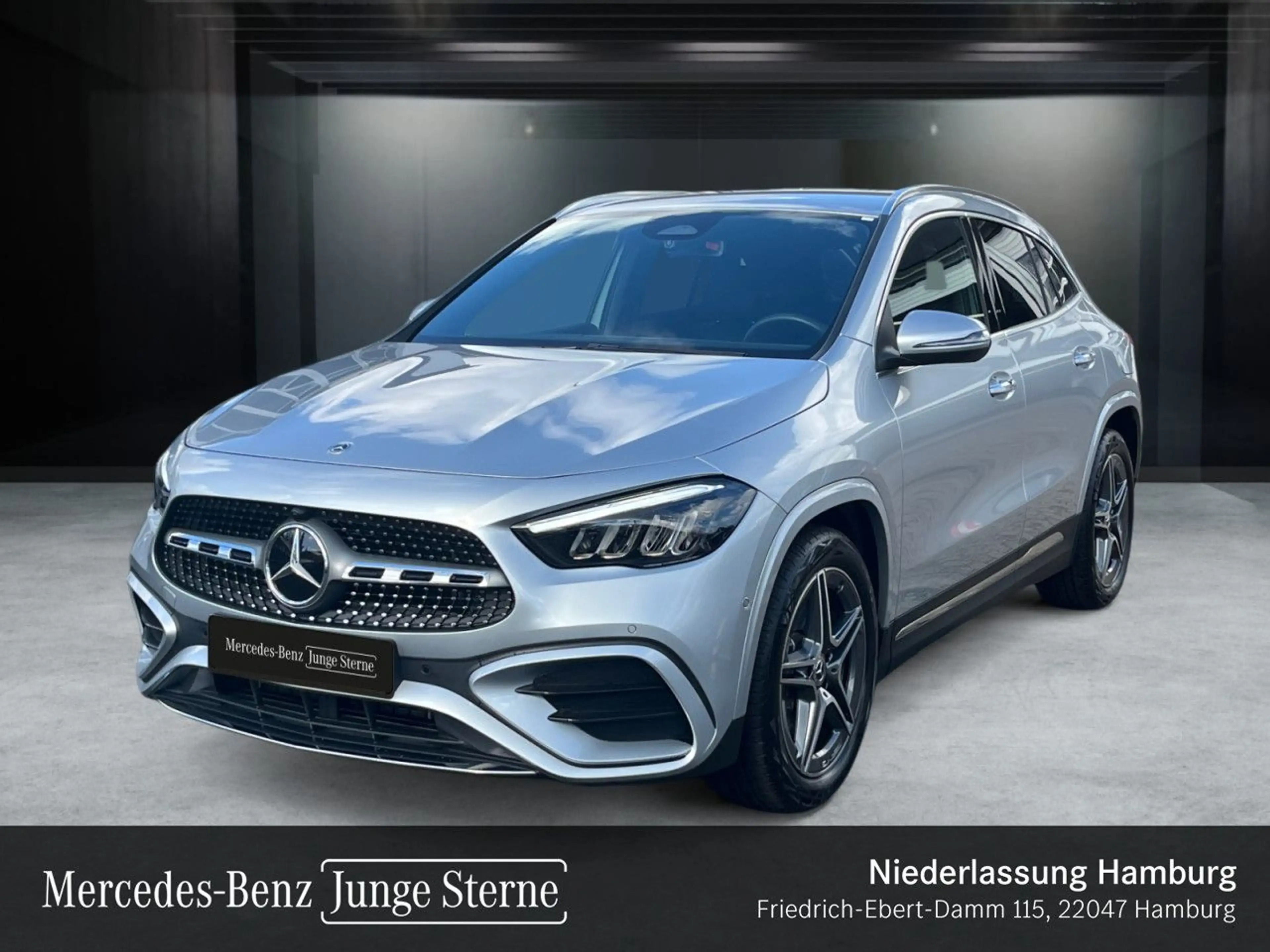 Mercedes-Benz GLA 200 AMG+LED+KAMERA+KEYLESS+7G — photo 9