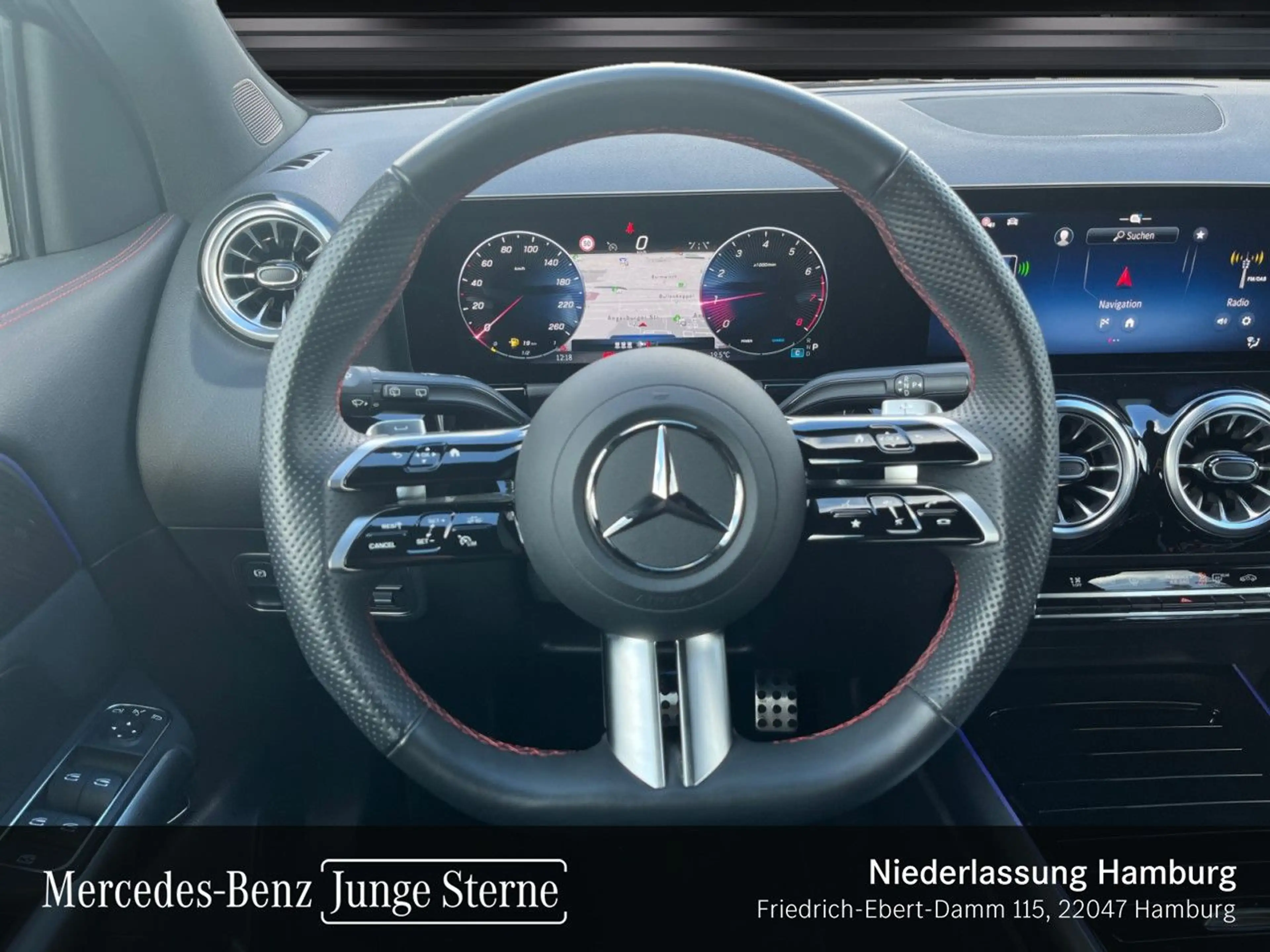 Mercedes-Benz GLA 200 AMG+LED+KAMERA+KEYLESS+7G — photo 14