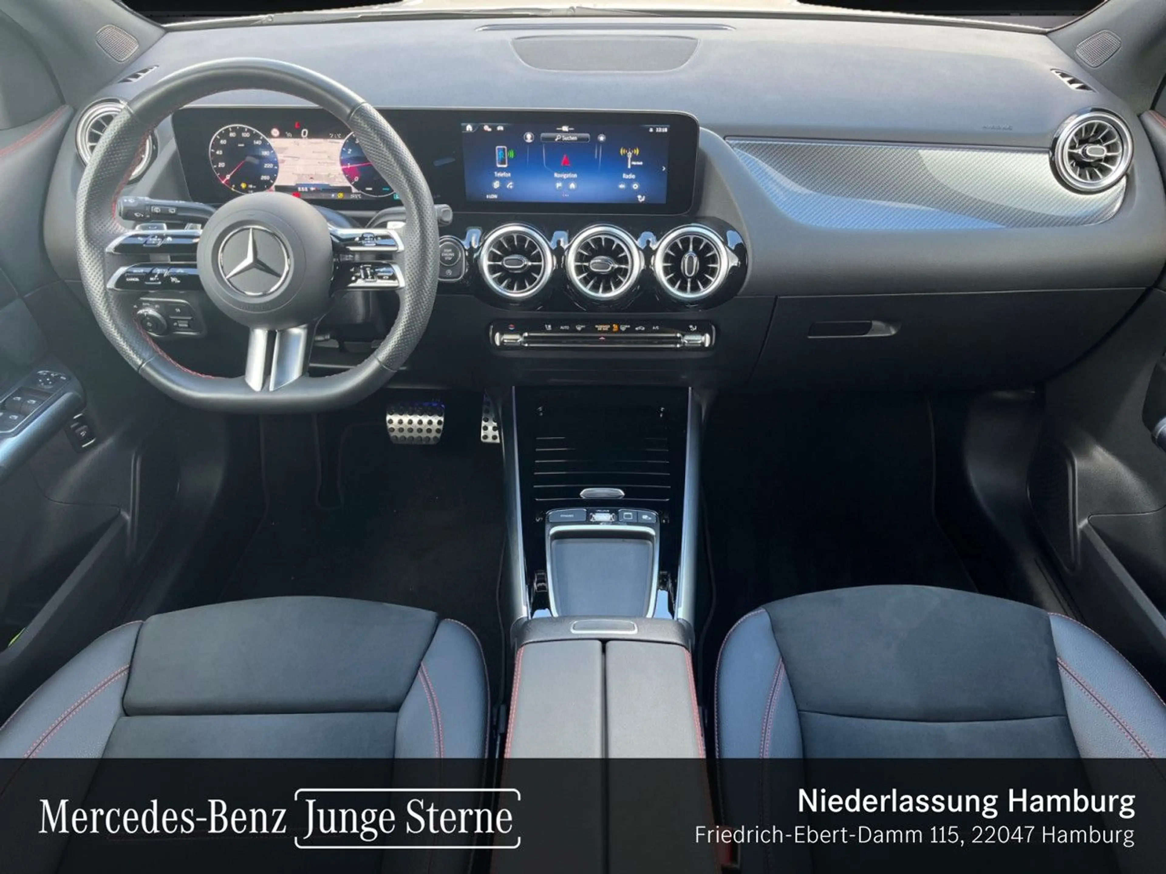 Mercedes-Benz GLA 200 AMG+LED+KAMERA+KEYLESS+7G — photo 13