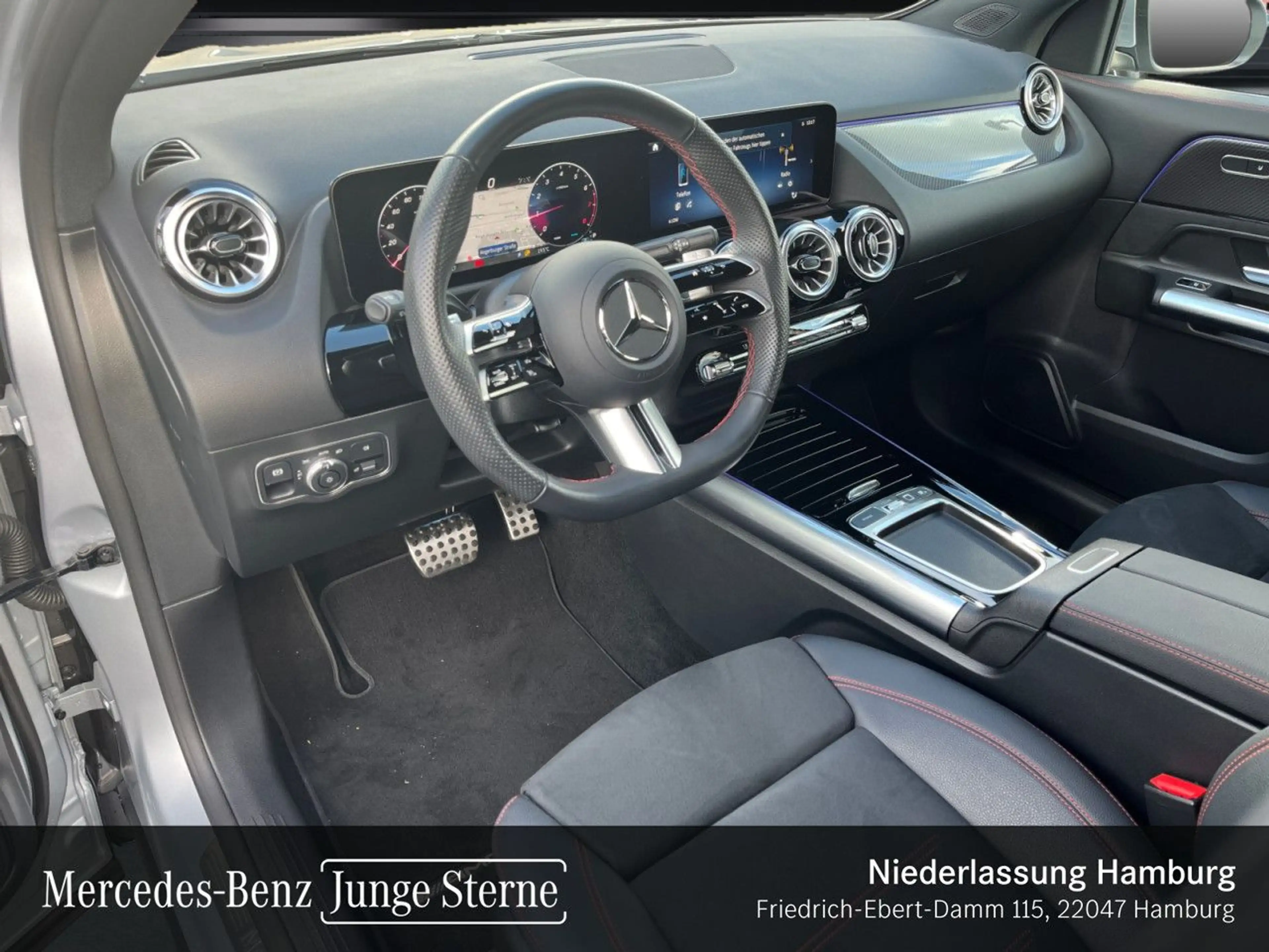 Mercedes-Benz GLA 200 AMG+LED+KAMERA+KEYLESS+7G — photo 11