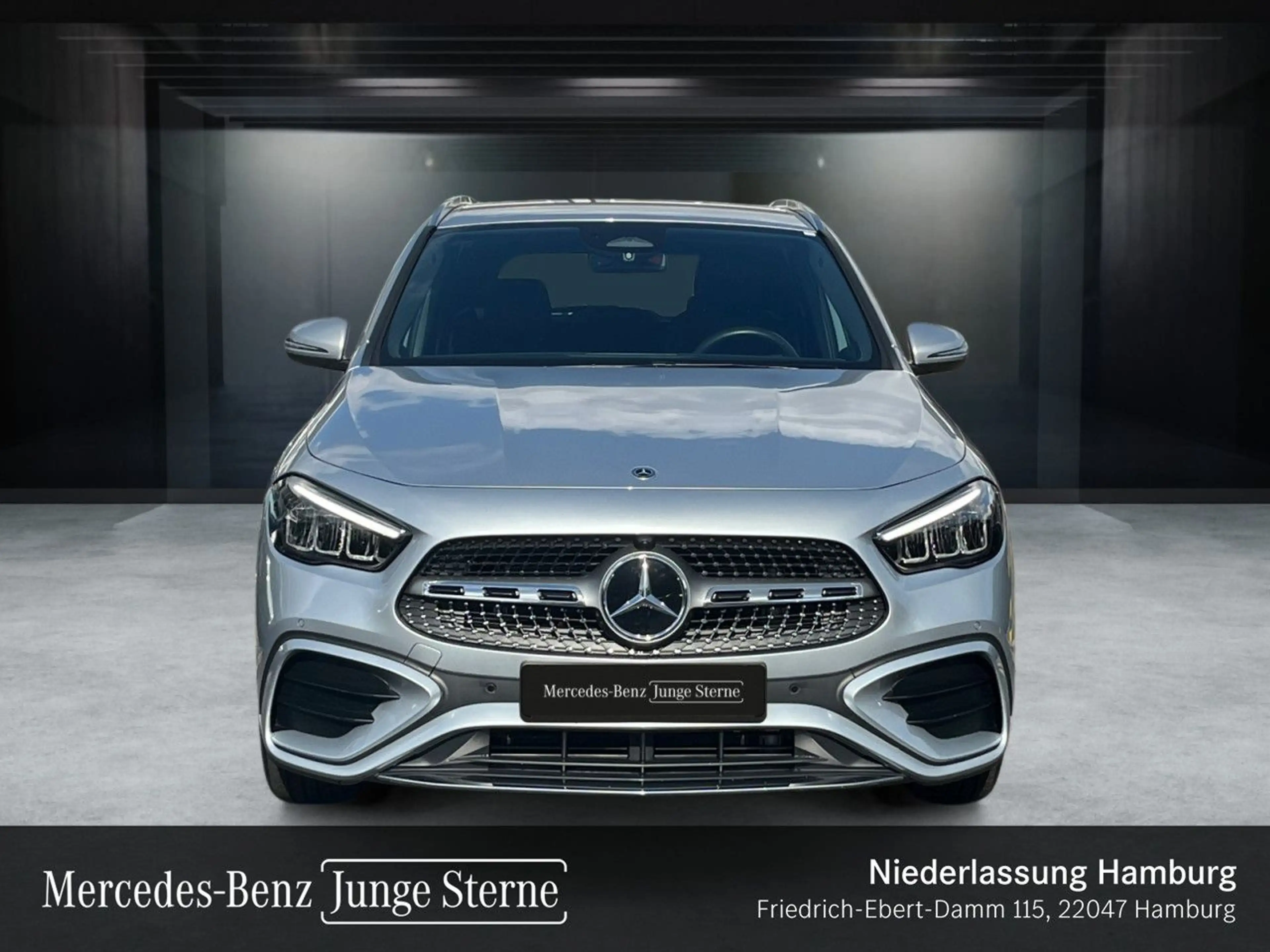 Mercedes-Benz GLA 200 AMG+LED+KAMERA+KEYLESS+7G — photo 10