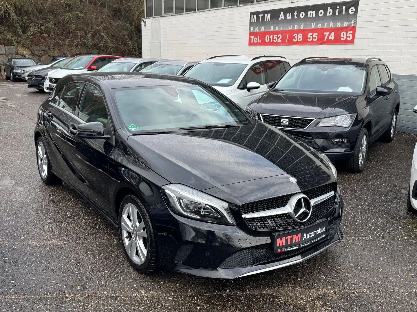 Mercedes-Benz A 160 Score Teilleder LED Shz PDC Carplay Noir - 1