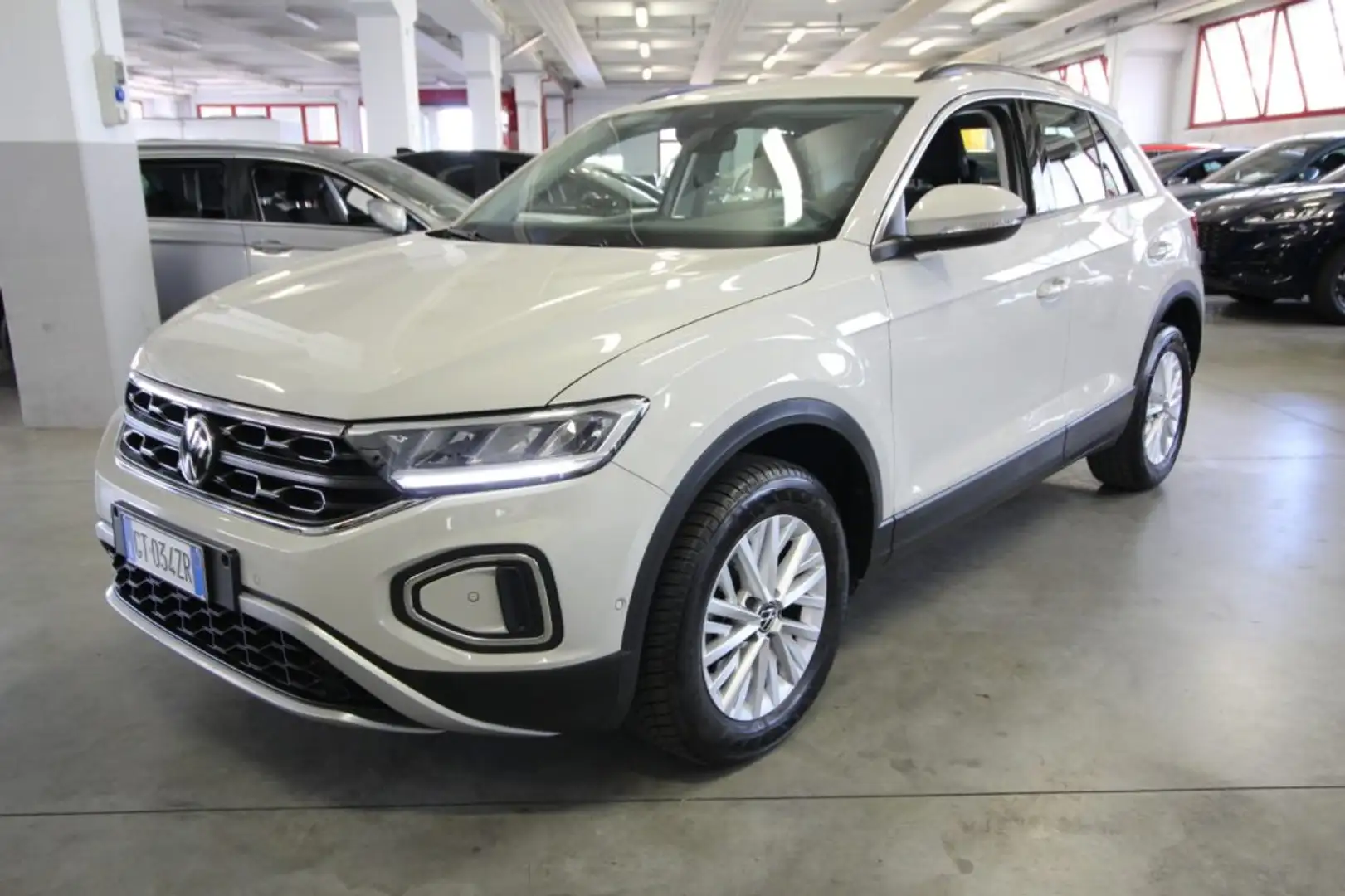Volkswagen T-Roc Life 1.0 TSI 110CV Wit - 2
