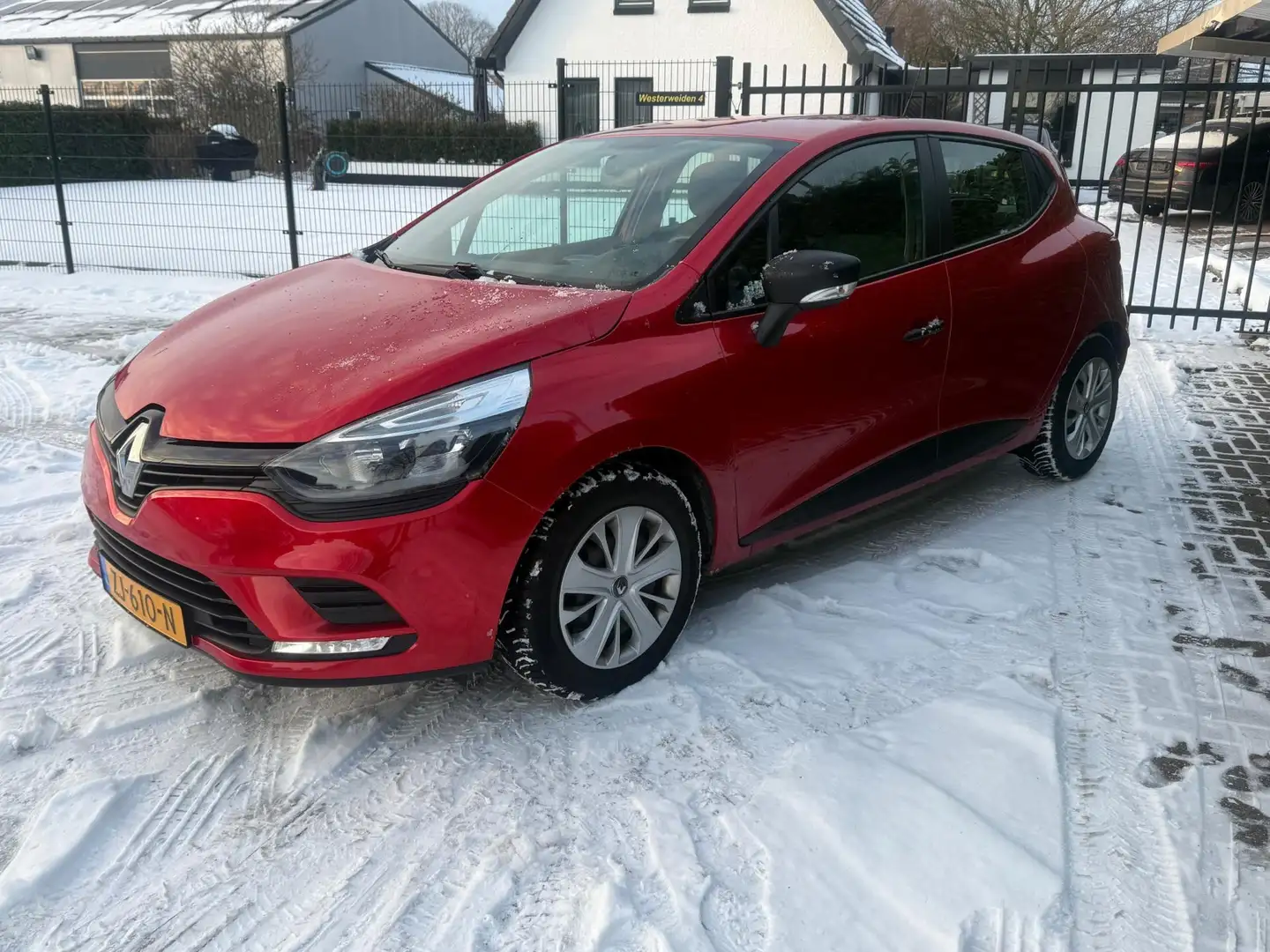 Renault Clio 0.9 Life 2019 5-Deurs 60.000 KM NL auto Rot - 1