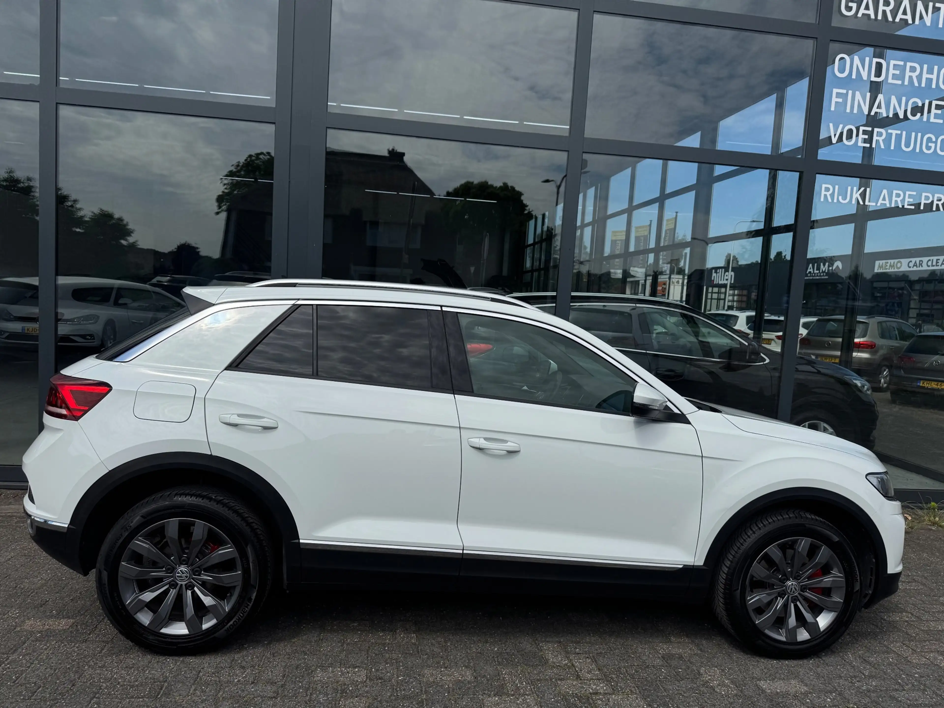 Volkswagen T-Roc 1.5 TSI Sport | Camera | Carplay — photo 10