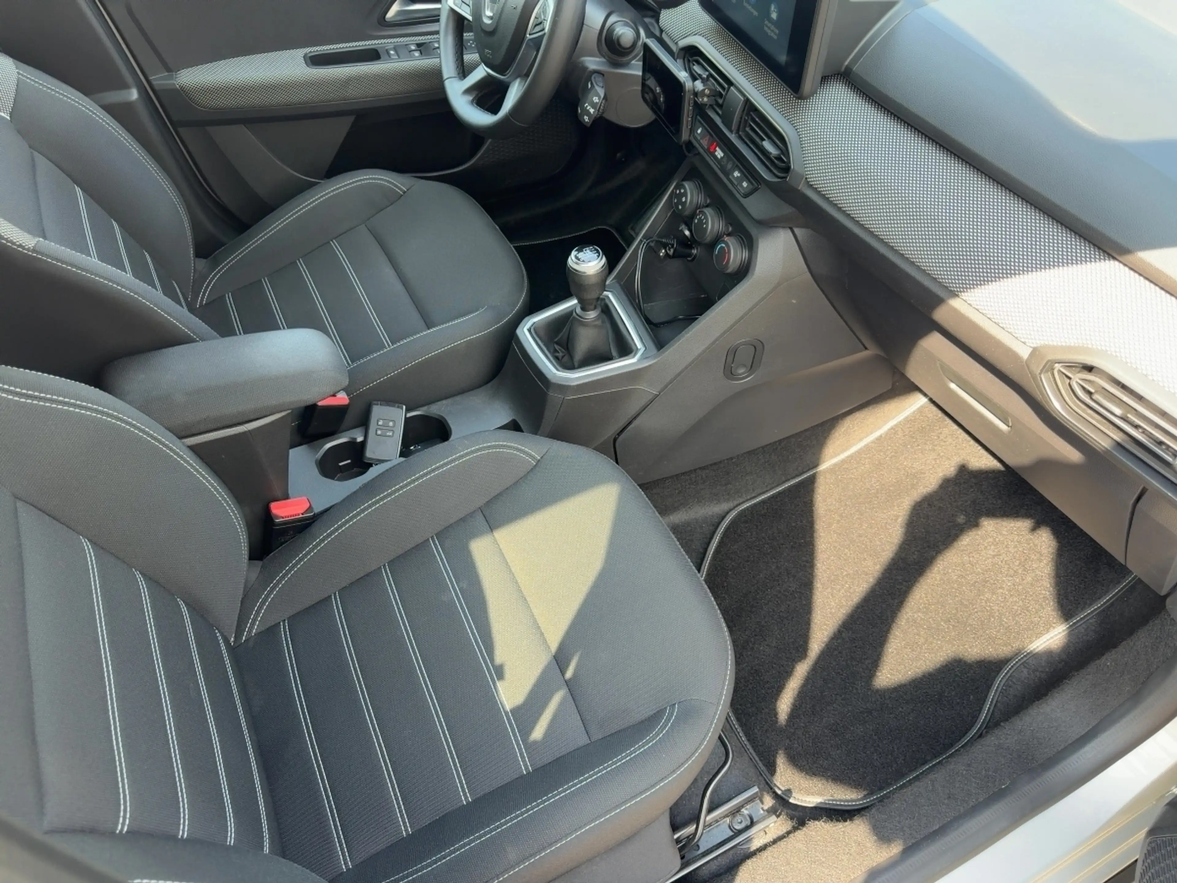 Dacia Jogger TCe100 ECO-G Comfort  LPG AUTOGAS AHK/GJR — photo 11