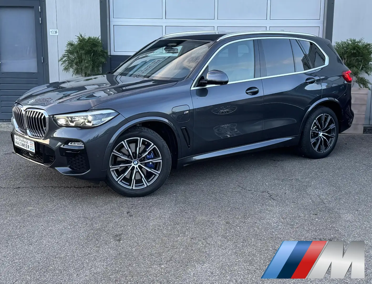 BMW X5 xDrive45e Executive M-PAKKET/HUD/LEER/TREKHAAK/LUC - 2