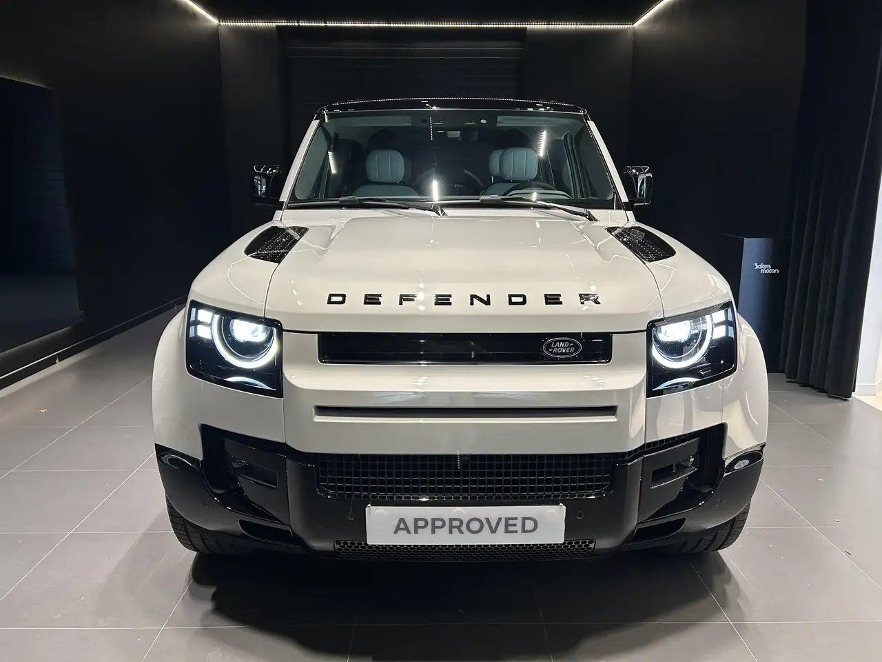 Land Rover Defender X-DYNAMIC HSE Lichte Vracht — foto 8