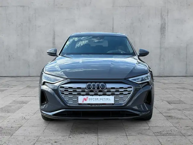 Audi Q8 E-Tron view 3