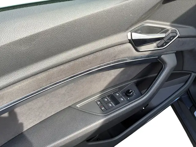 Audi Q8 E-Tron view 15
