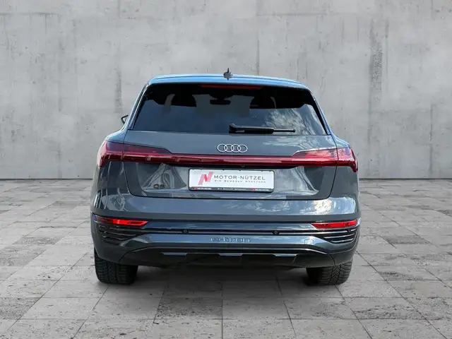 Audi Q8 E-Tron view 5