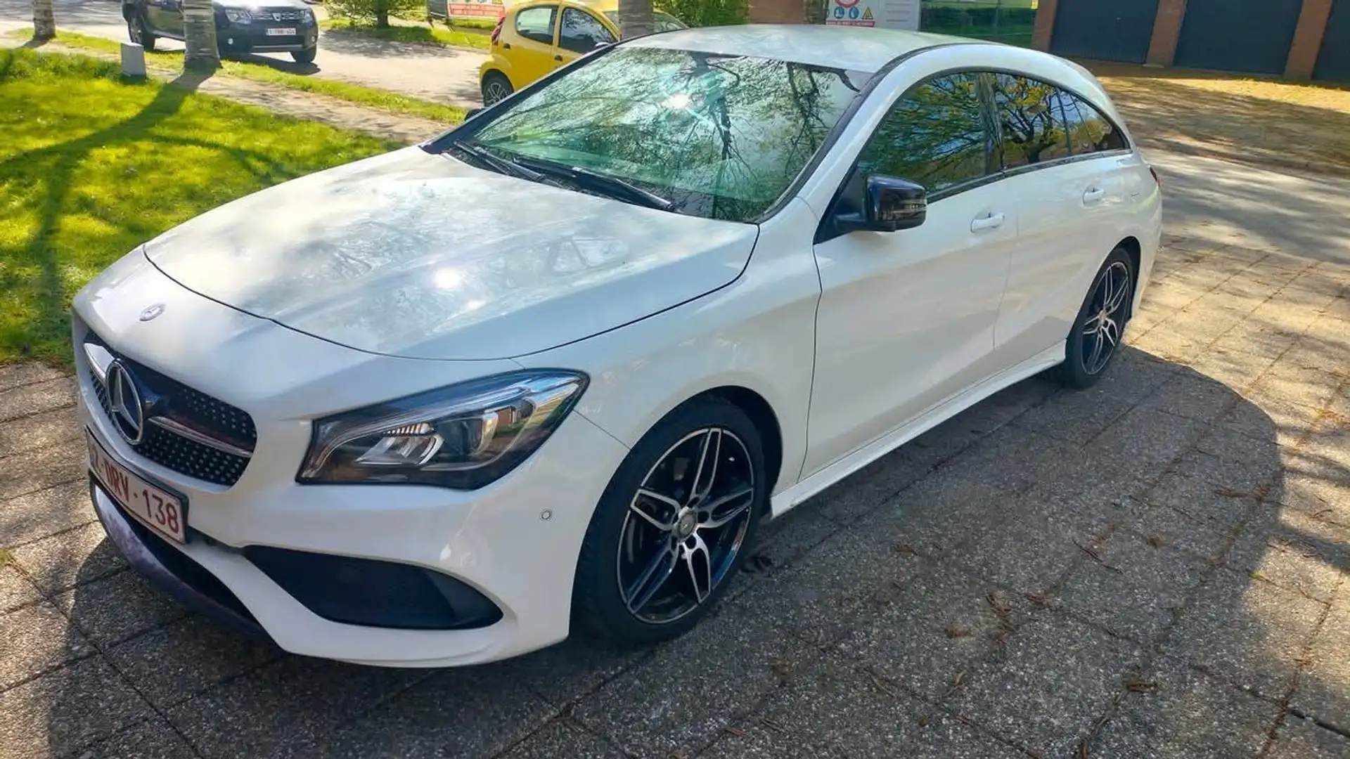 Mercedes-Benz 180 180 amg line Blanc - 2