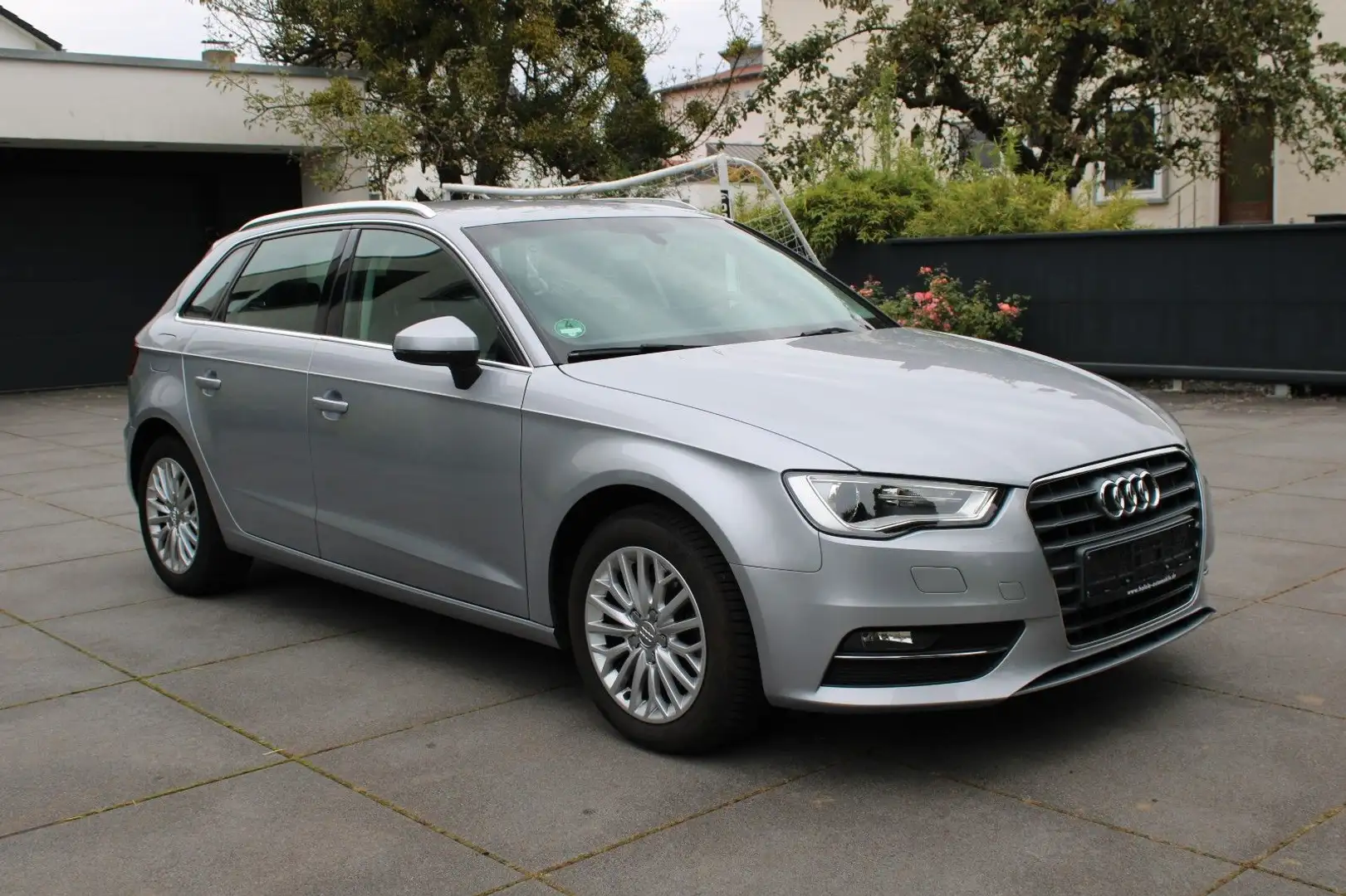 Audi A3 Sportback **XENON/LEDER/DAB** Silber - 2