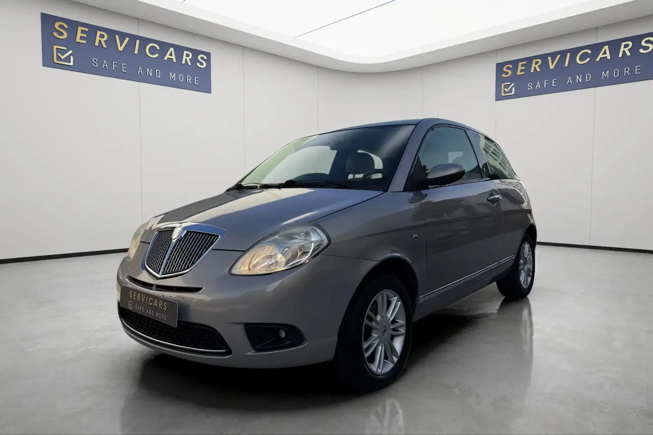 Lancia Ypsilon