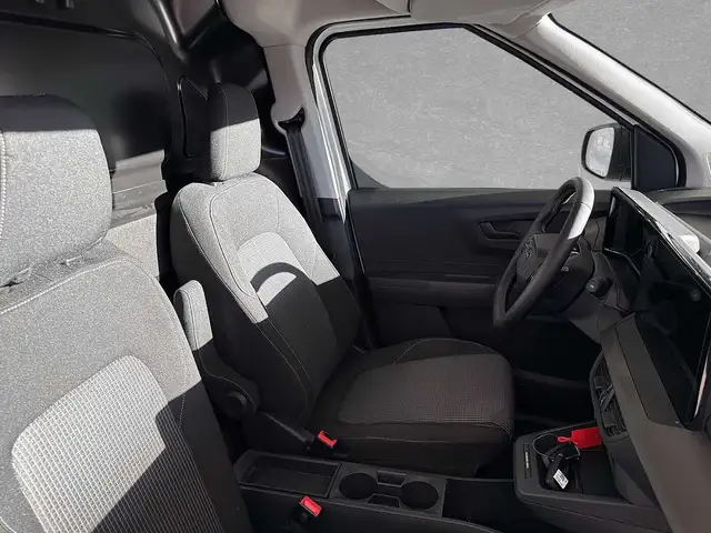 Ford E-Transit view 4