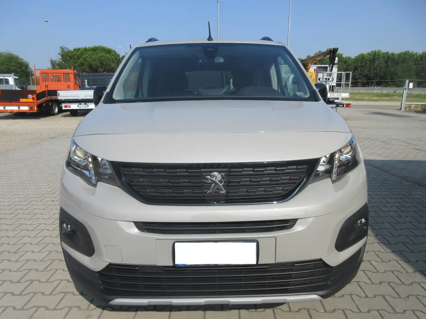 Peugeot Rifter 1.5 HDI 130CV AUTOCARRO 5 POSTI Beige - 2