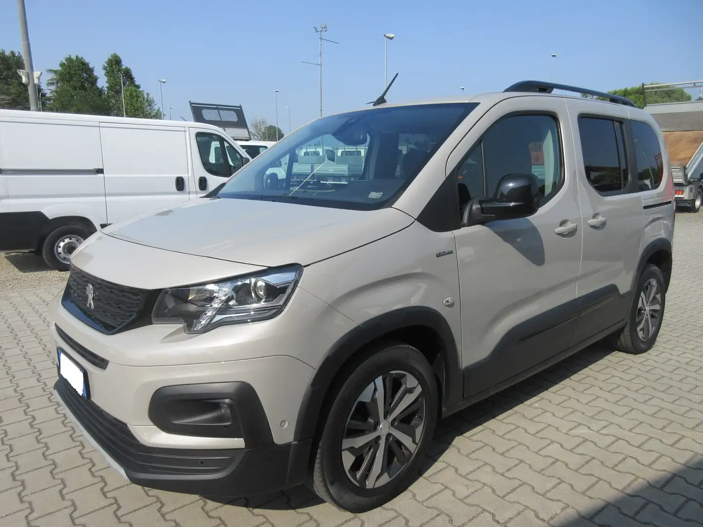 Peugeot Rifter 1.5 HDI 130CV AUTOCARRO 5 POSTI Beige - 1