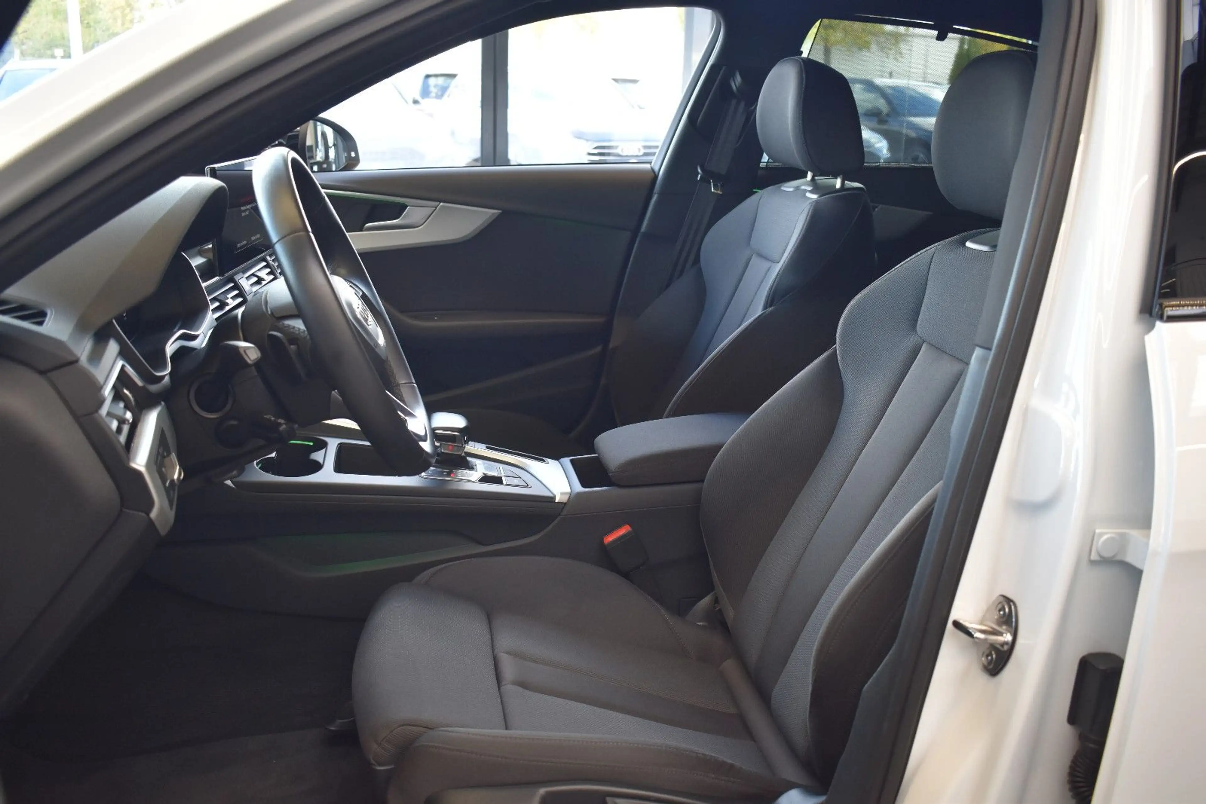 Audi A4 Limo 35TDI S-tron advanced Matrix~Virtual~ACC — photo 8