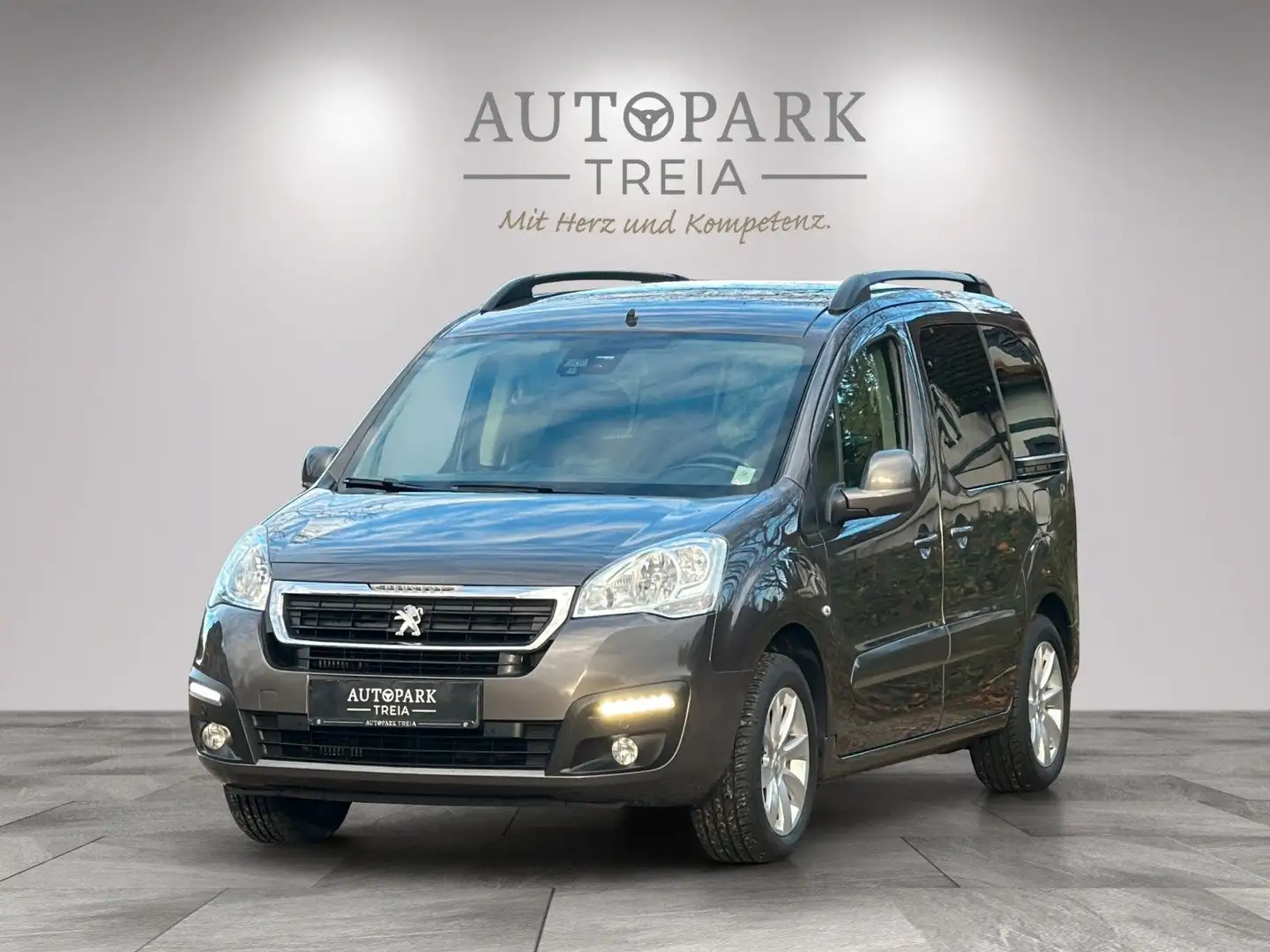 Peugeot Partner Tepee 1.6 Allure(LED-AHK-BT-SHZ-TEMPO) Braun - 1