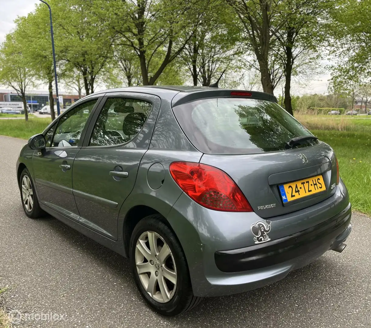 Peugeot 207 1.6 VTi XS Pack*AUTOMAAT*APK 12/25*PARKEERSENSOR Gris - 2