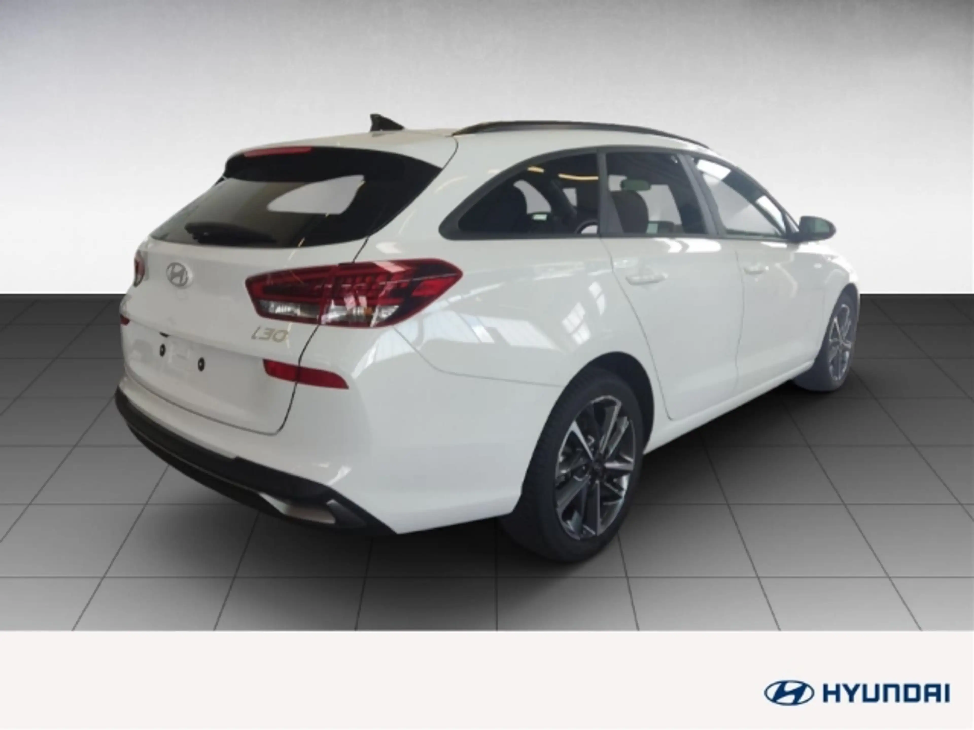 Hyundai i30 Mild-Hybrid 1.5 T-GDI Advantage Allwetterreifen+Na — photo 4