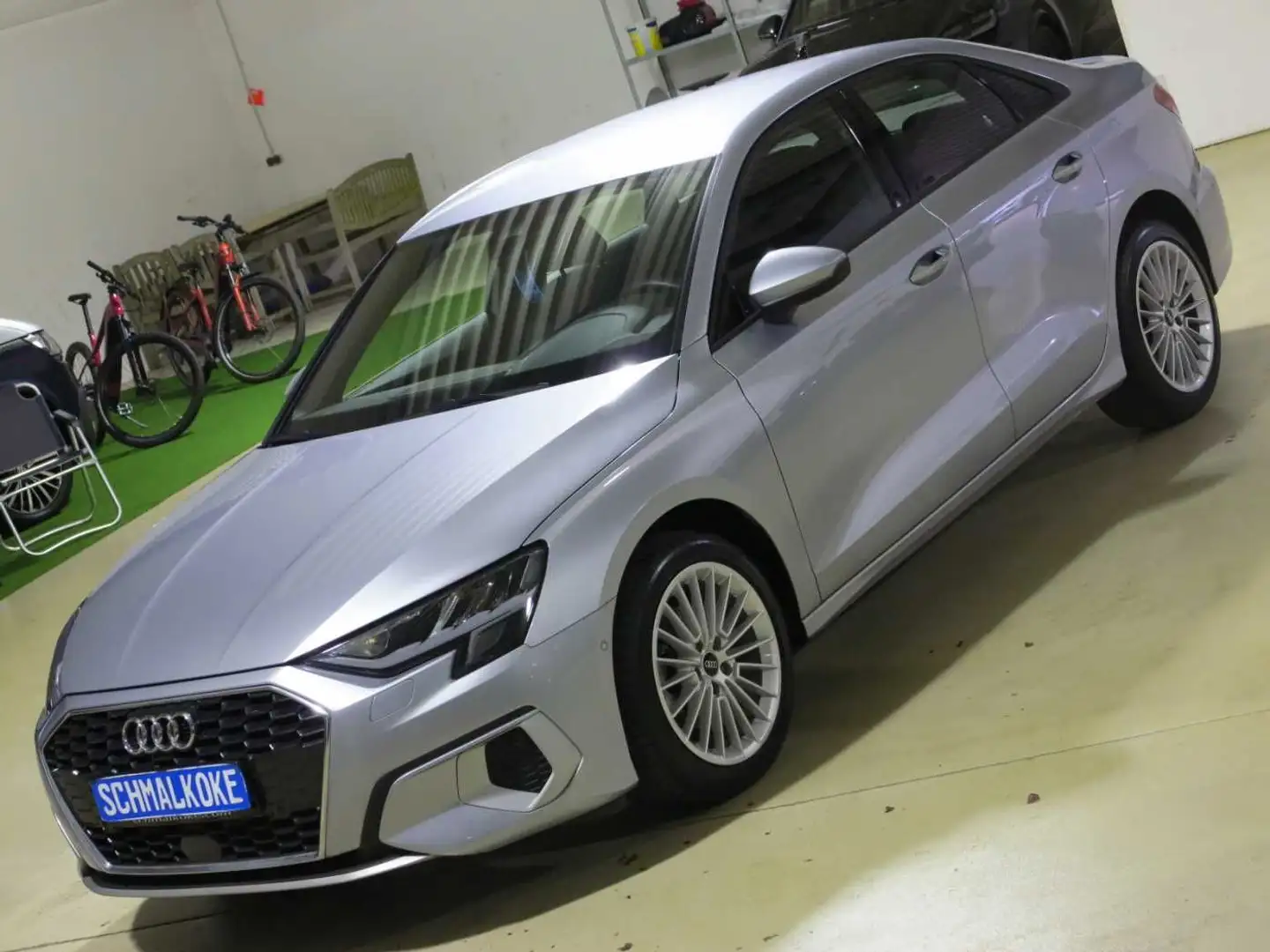 Audi A3 30 TFSI 1.0 Limousine advanced Navi DAB LM17 Silber - 2
