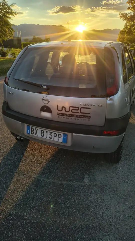 Opel Corsa 5p 1.2 16v Edition2000, foto 3