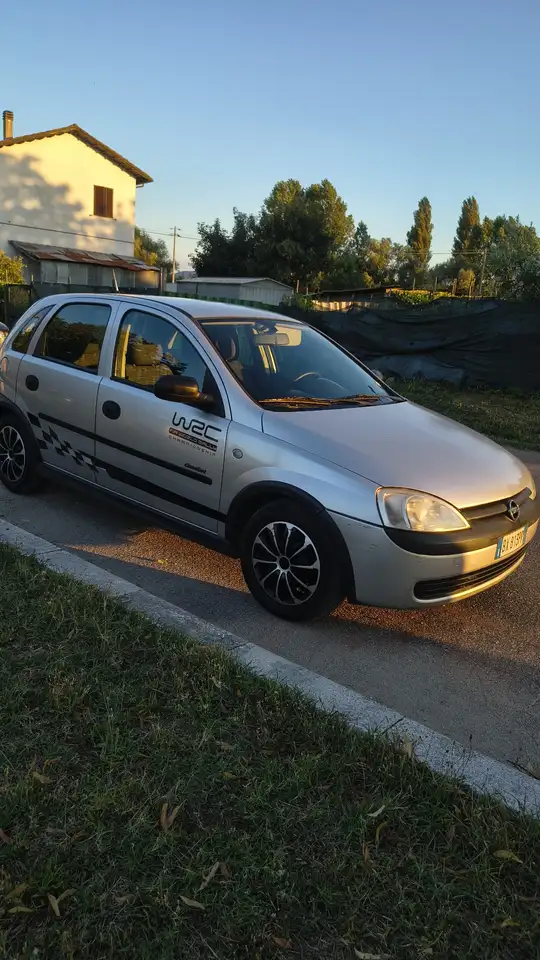 Opel Corsa 5p 1.2 16v Edition2000, foto 1