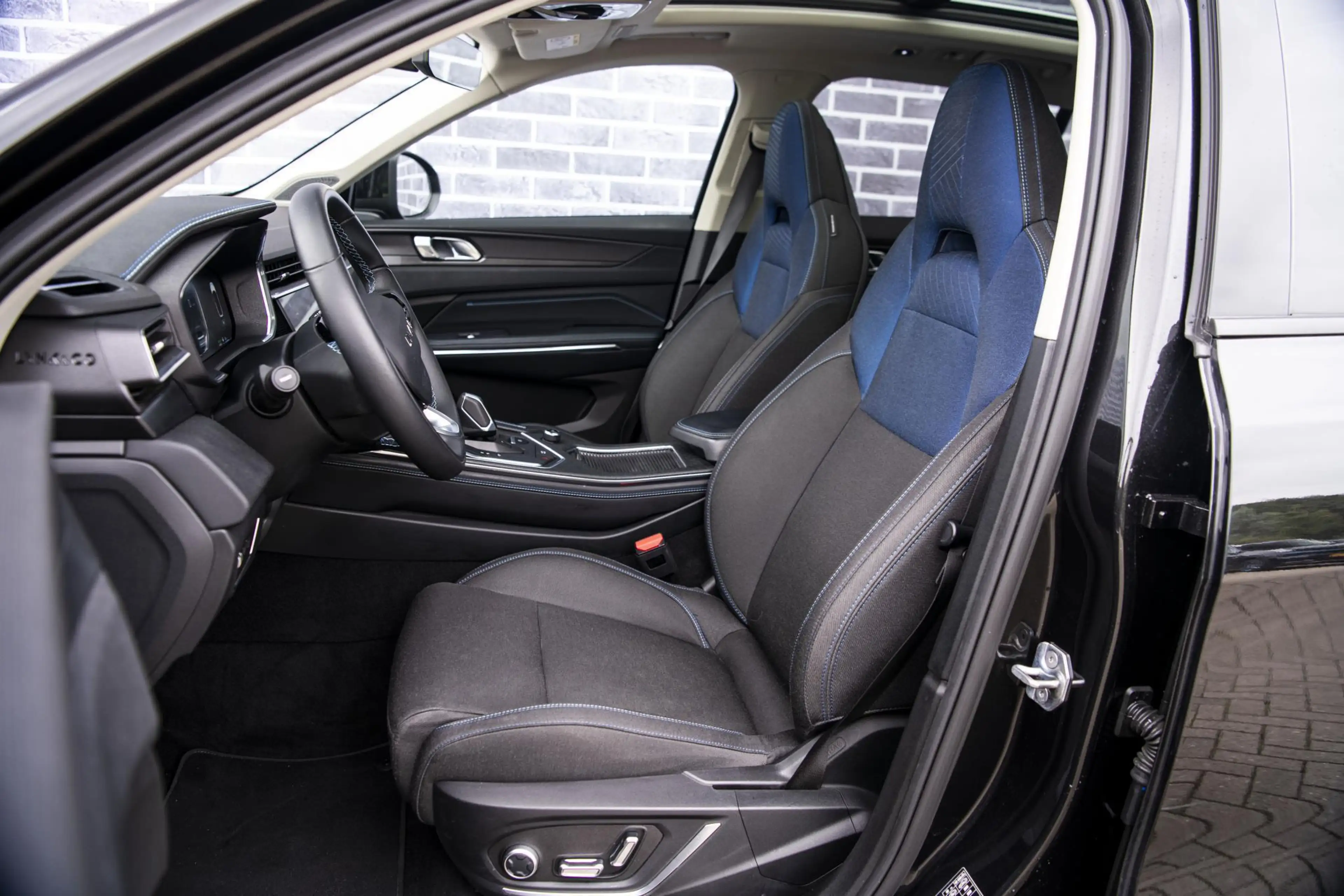 Lynk & Co 01 1.5 | Trekhaak | Trekgewicht 1.800KG | Apple Carpl — photo 5