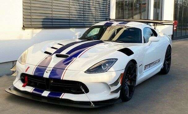 Second hand Dodge Viper 8.4