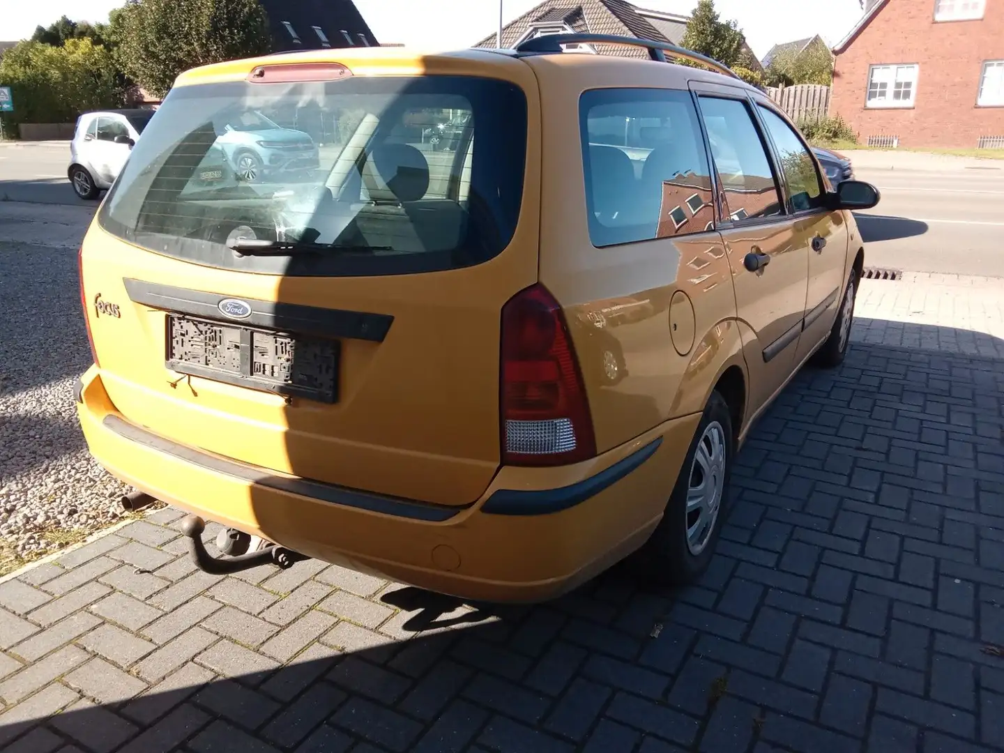 Ford Focus 1.6 KOMBI Gelb - 2