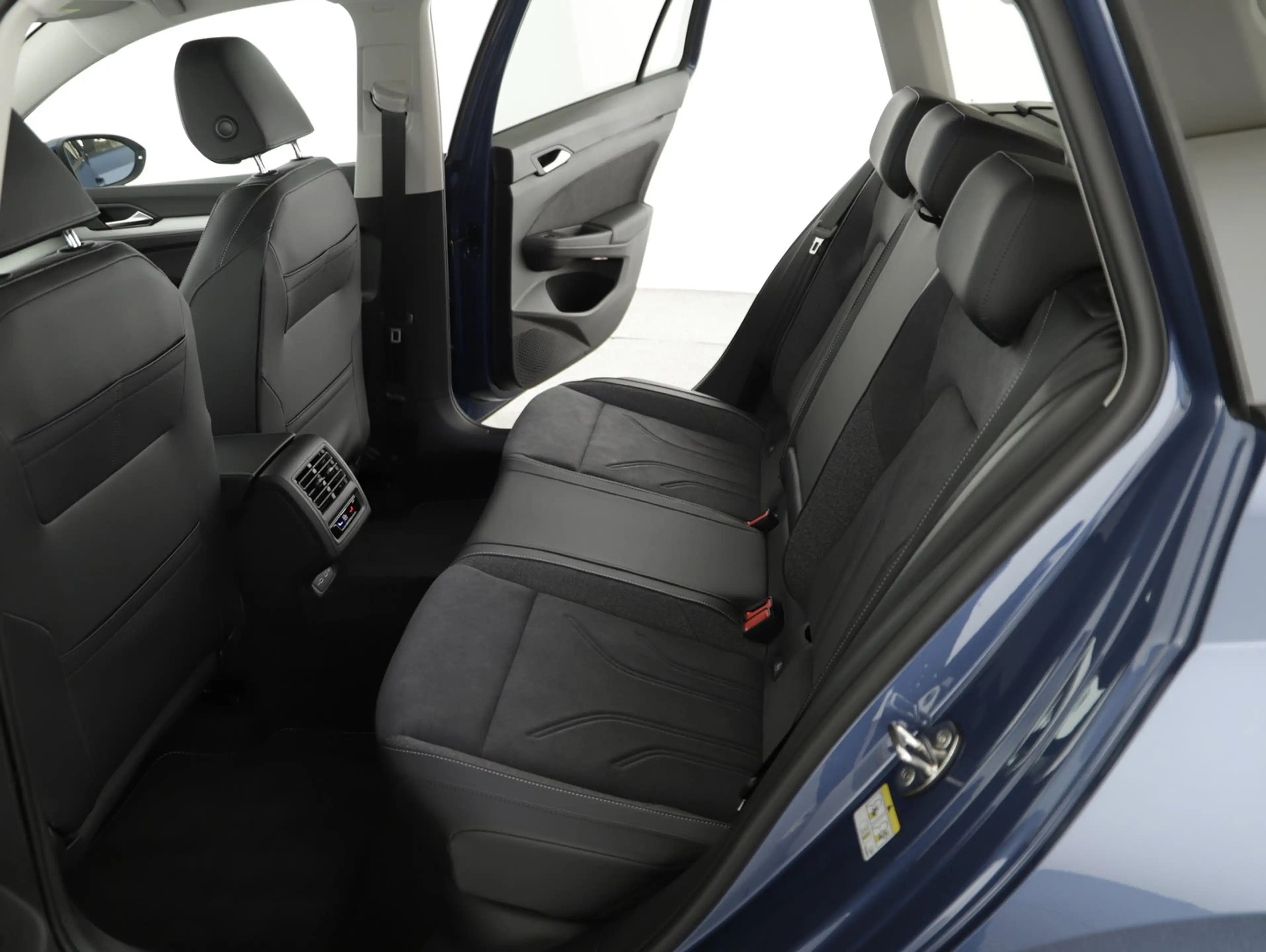 Volkswagen Golf Variant Business TSI — photo 13