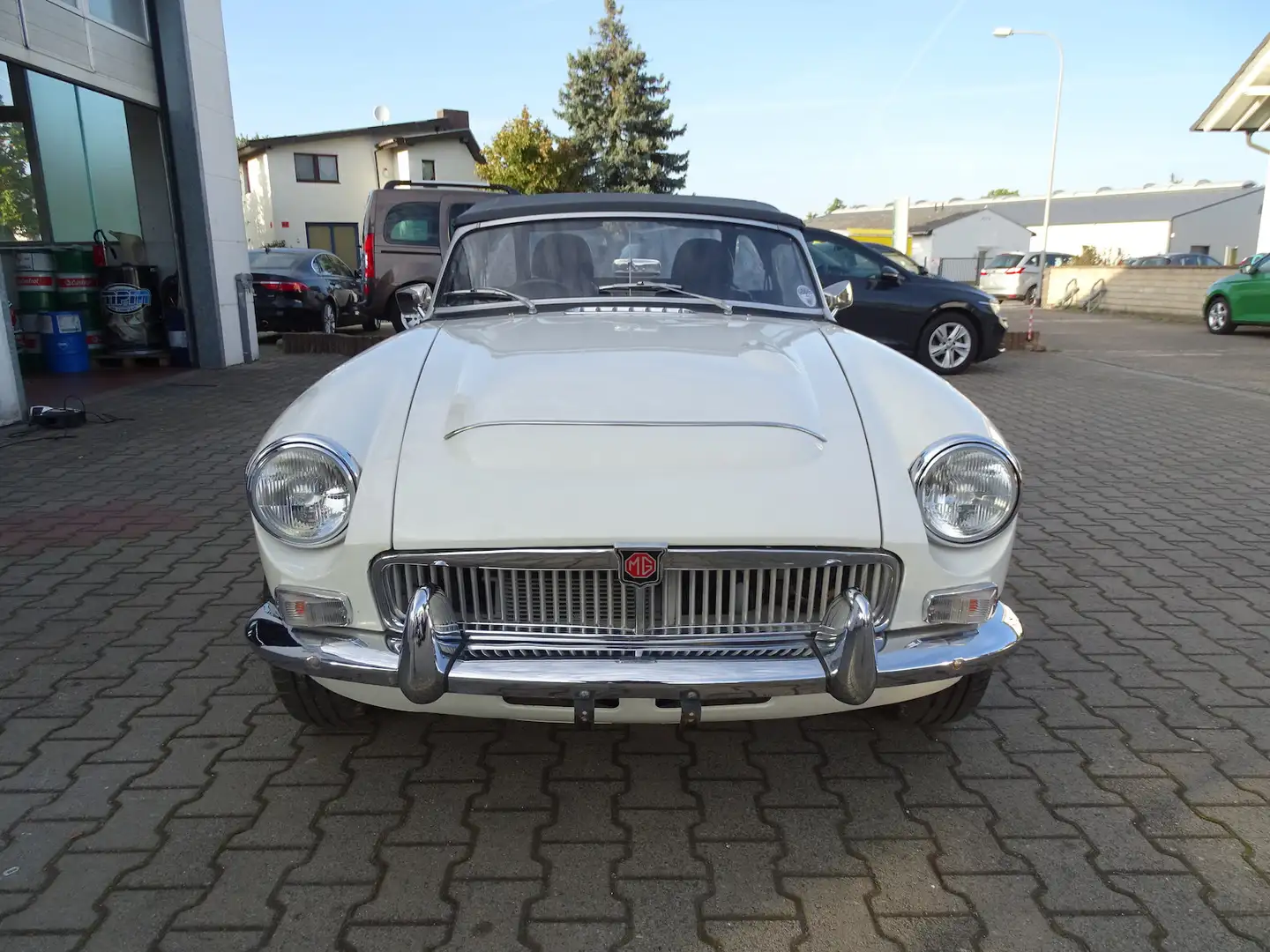 MG MGB Unikat V8 Alu Motor Білий - 2